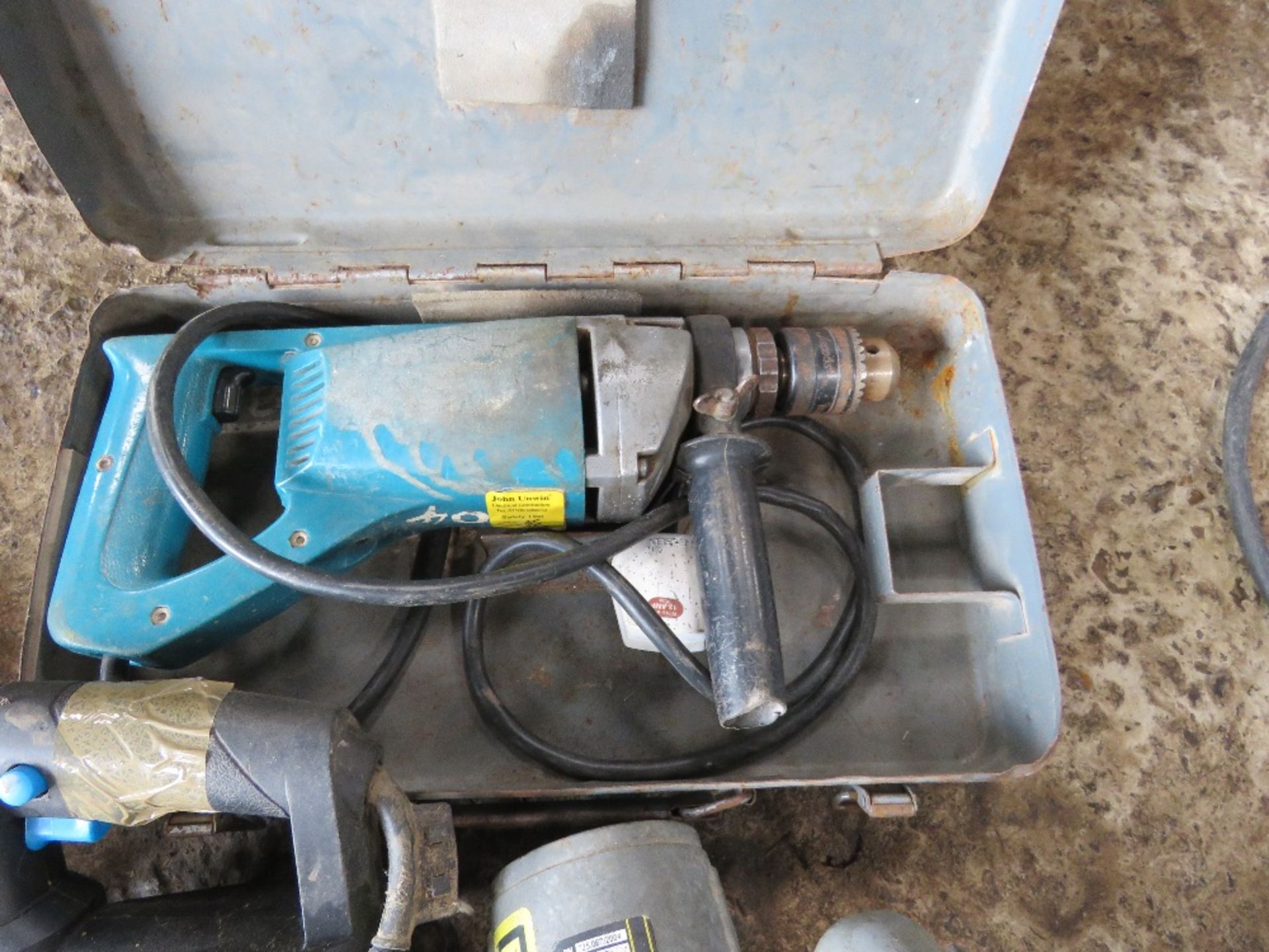 BATTERY TOOL CHARGERS PLUS 4NO 240VOLT POWER TOOLS.....THIS LOT IS SOLD UNDER THE AUCTIONEERS MARGIN - Image 4 of 4