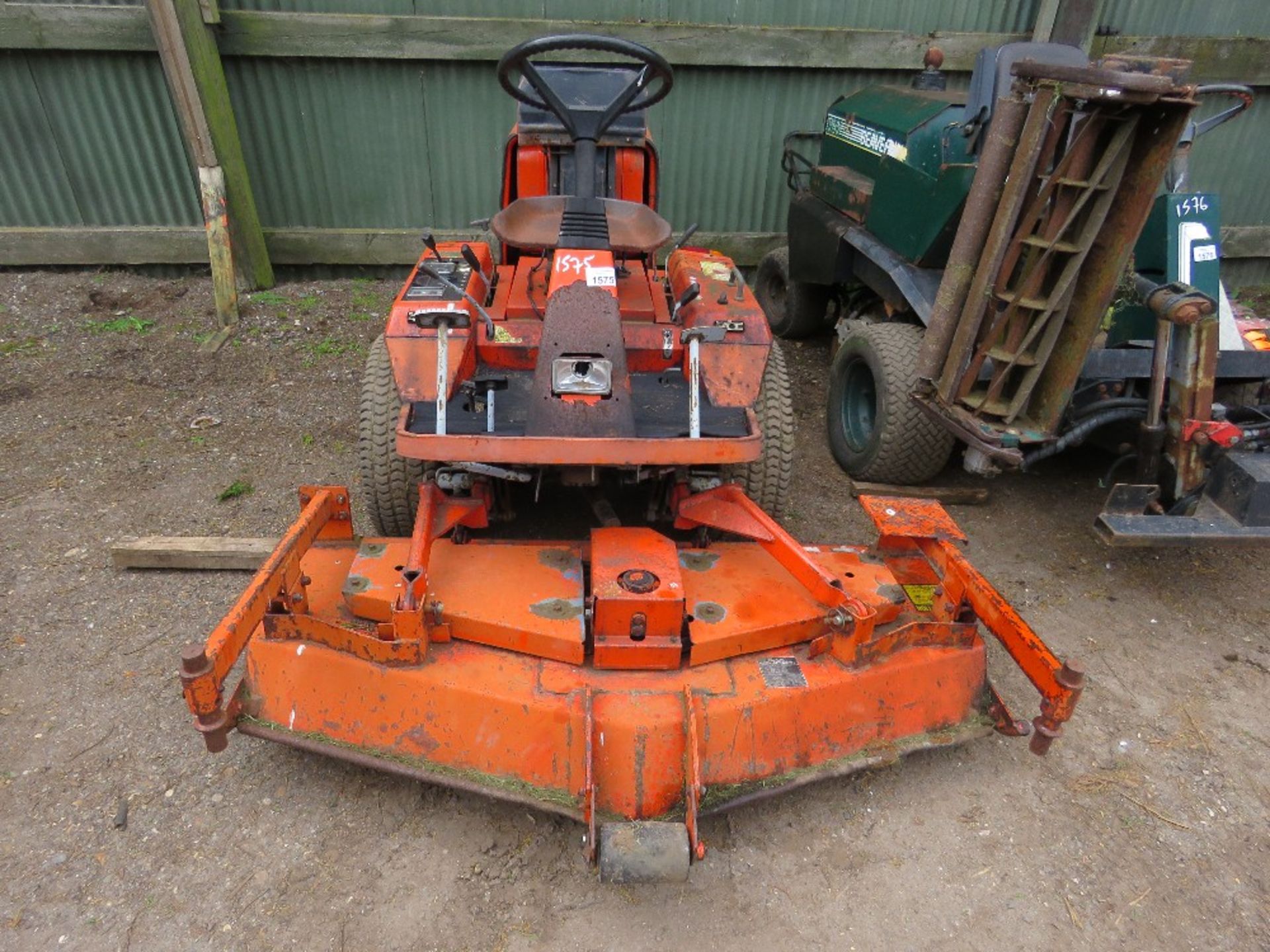 KUBOTA F2400B RIDE ON ROTARY MOWER, 4WD. WHEN TESTED WAS SEEN TO RUN, DRIVE AND MOWER ENGAGED...SEE - Image 2 of 10