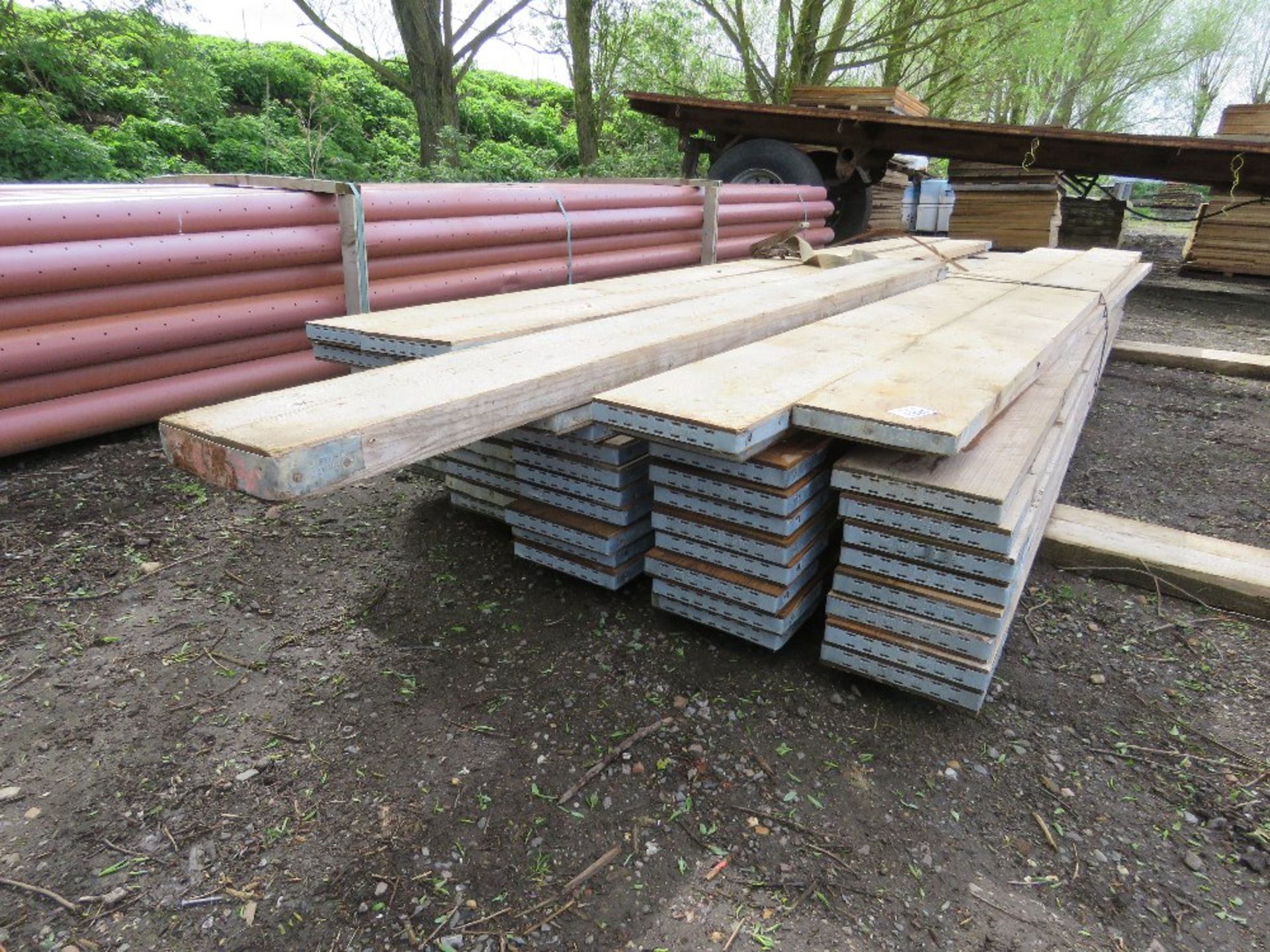 STACK OF SCAFFOLD BOARDS, MOST BEING 13FT LENGTH APPROX. SOURCED FROM COMPANY LIQUIDATION.