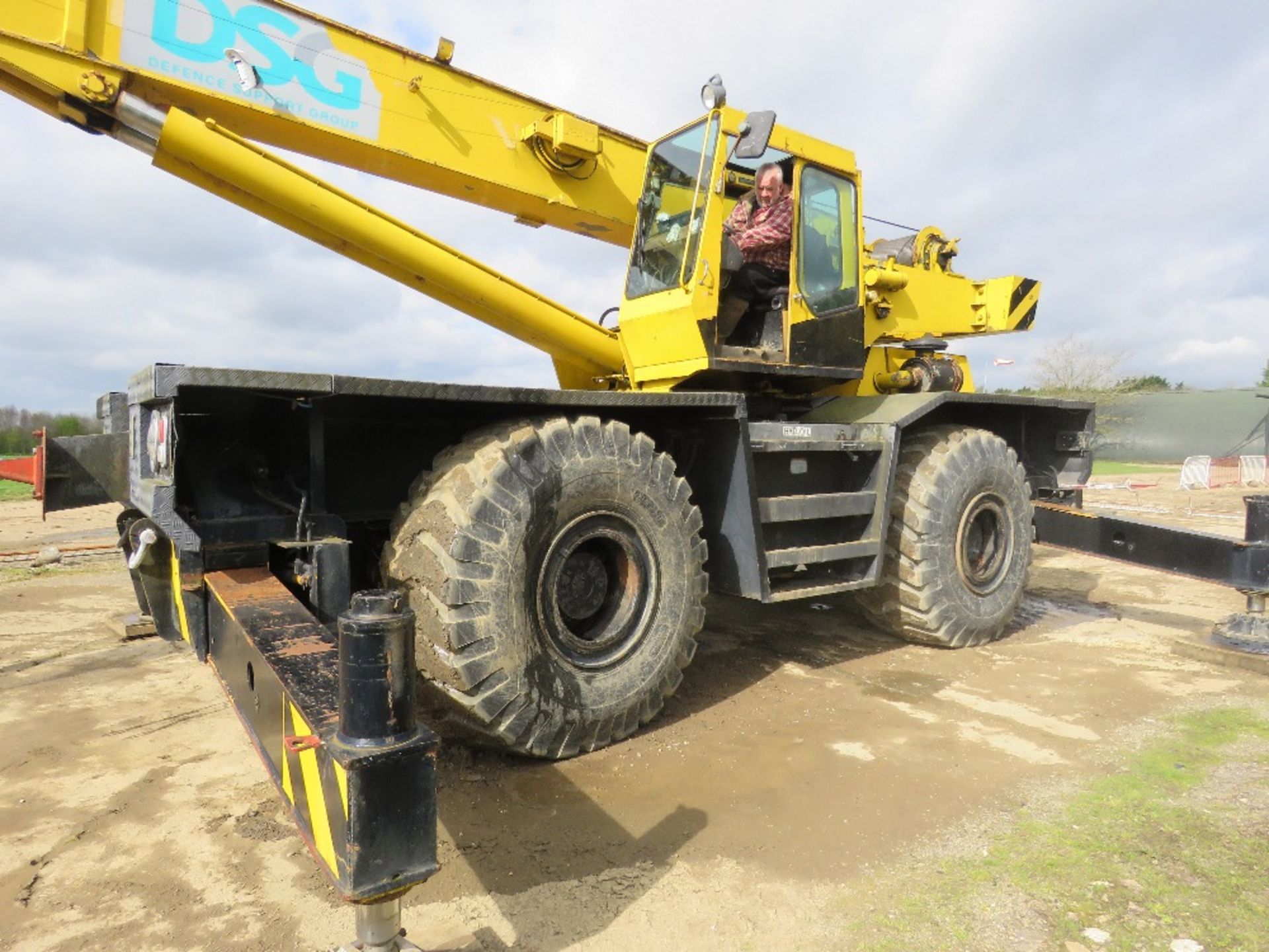 COLES HYDRA HUSKY 45-50TSC 4WD ROUGH TERRAN 45 TONNE CRANE. V8 CUMMINS POWERED. CHANDELIER SAFETY AL