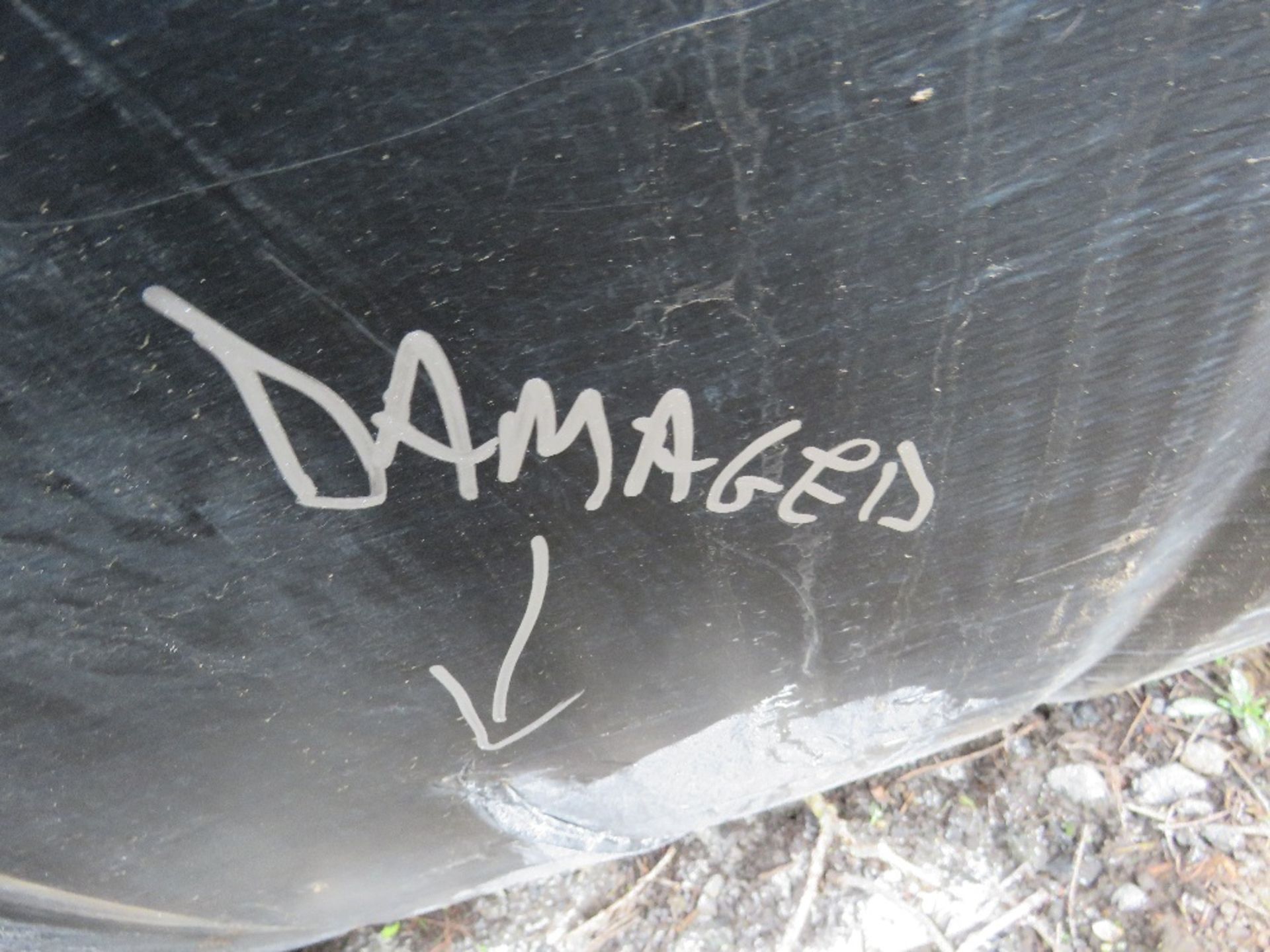 EXTRA LARGE WATER STORAGE TANK 10FT HEIGHT X 9FT DIAMETER APPROX. DAMAGED IN THE MIDDLE AS SHOWN. EX - Image 7 of 10