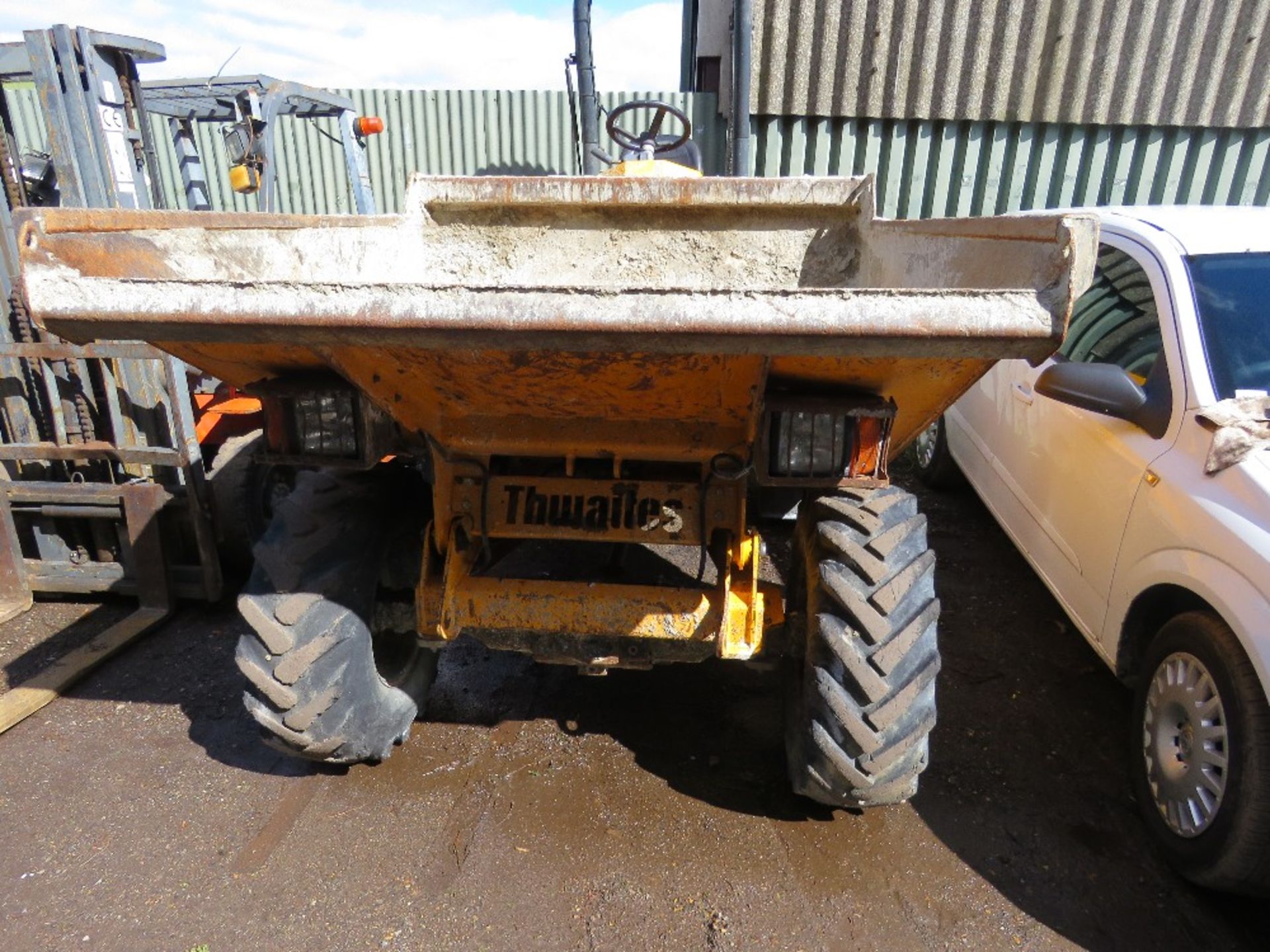 THWAITES 3 TONNE SITE DUMPER YEAR 2012 BUILD. 2484 REC HOURS. SN:SLCM570Z1206C1578. DIRECT FROM LOC - Bild 3 aus 12