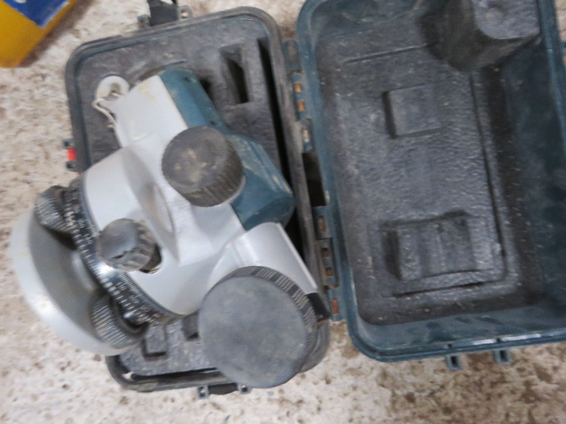 BOSCH SURVEY LEVEL IN A CASE. SOURCED FROM GARAGE COMPANY LIQUIDATION. - Image 2 of 5