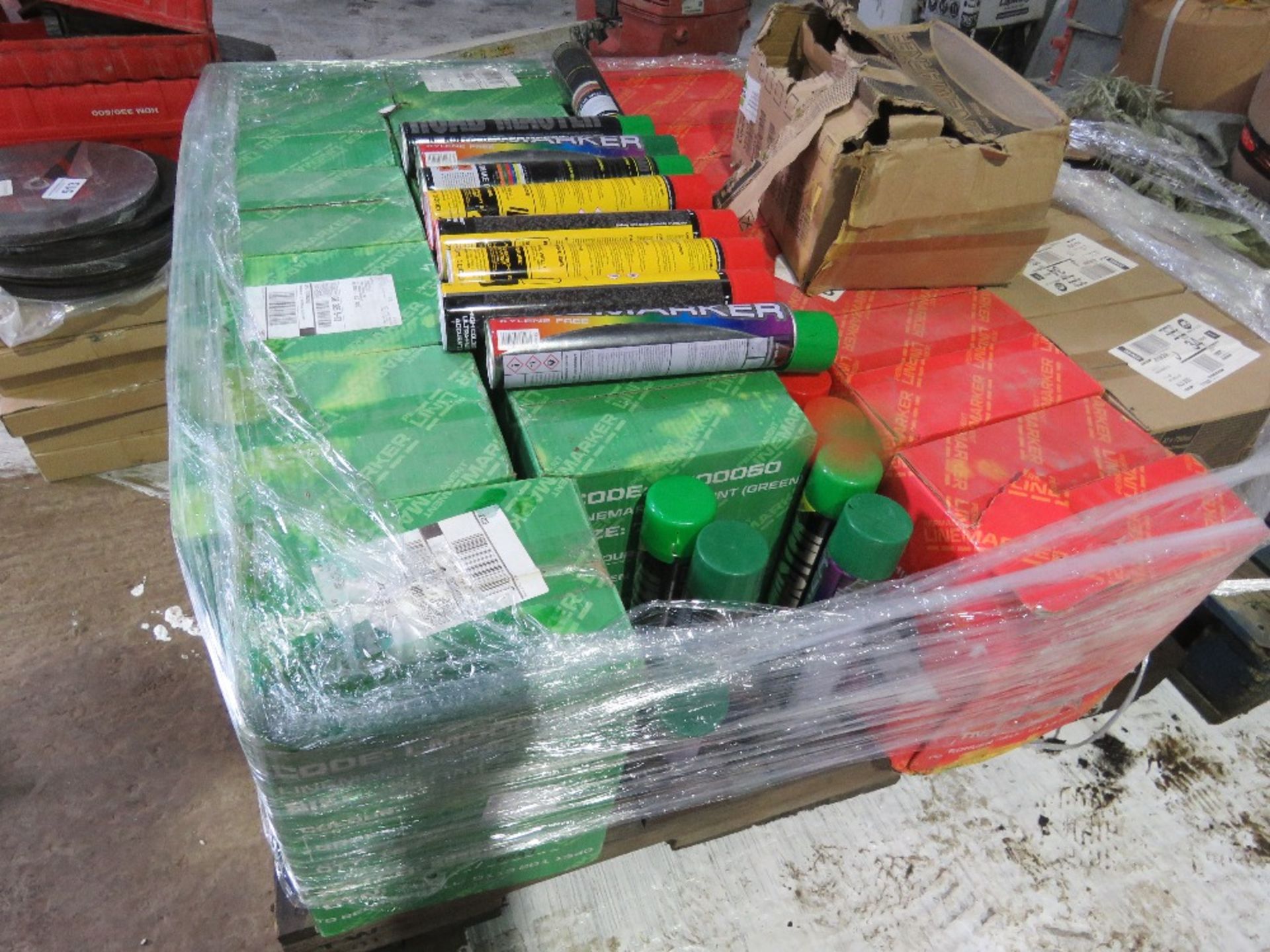 PALLET CONTAINING MIXED LINE MARKING SPRAYS, 23NO BOXES IN TOTAL APPROX. SOURCED FROM COMPANY LIQUID - Image 3 of 3