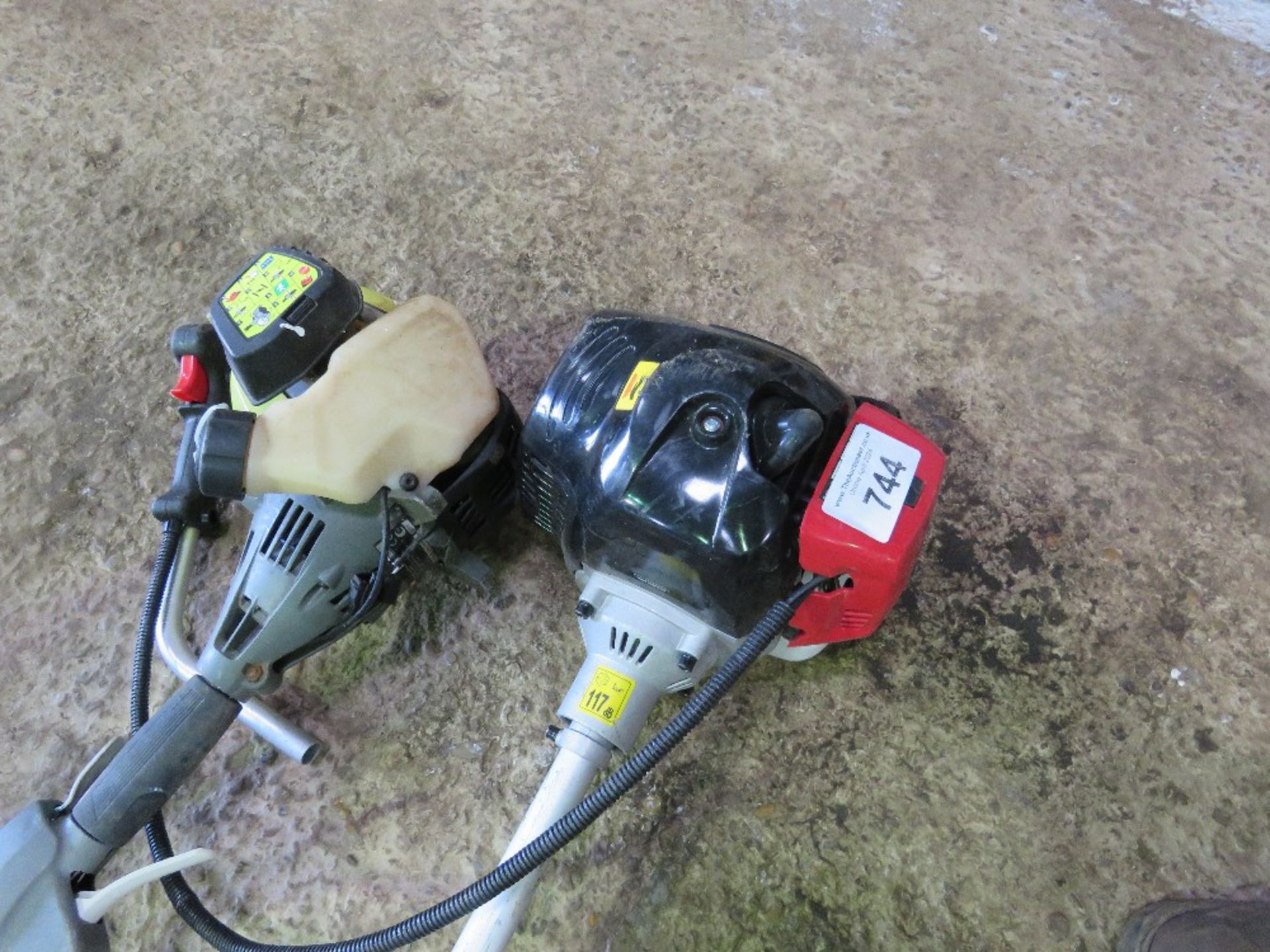 2 X PETROL ENGINED STRIMMERS. - Image 3 of 8
