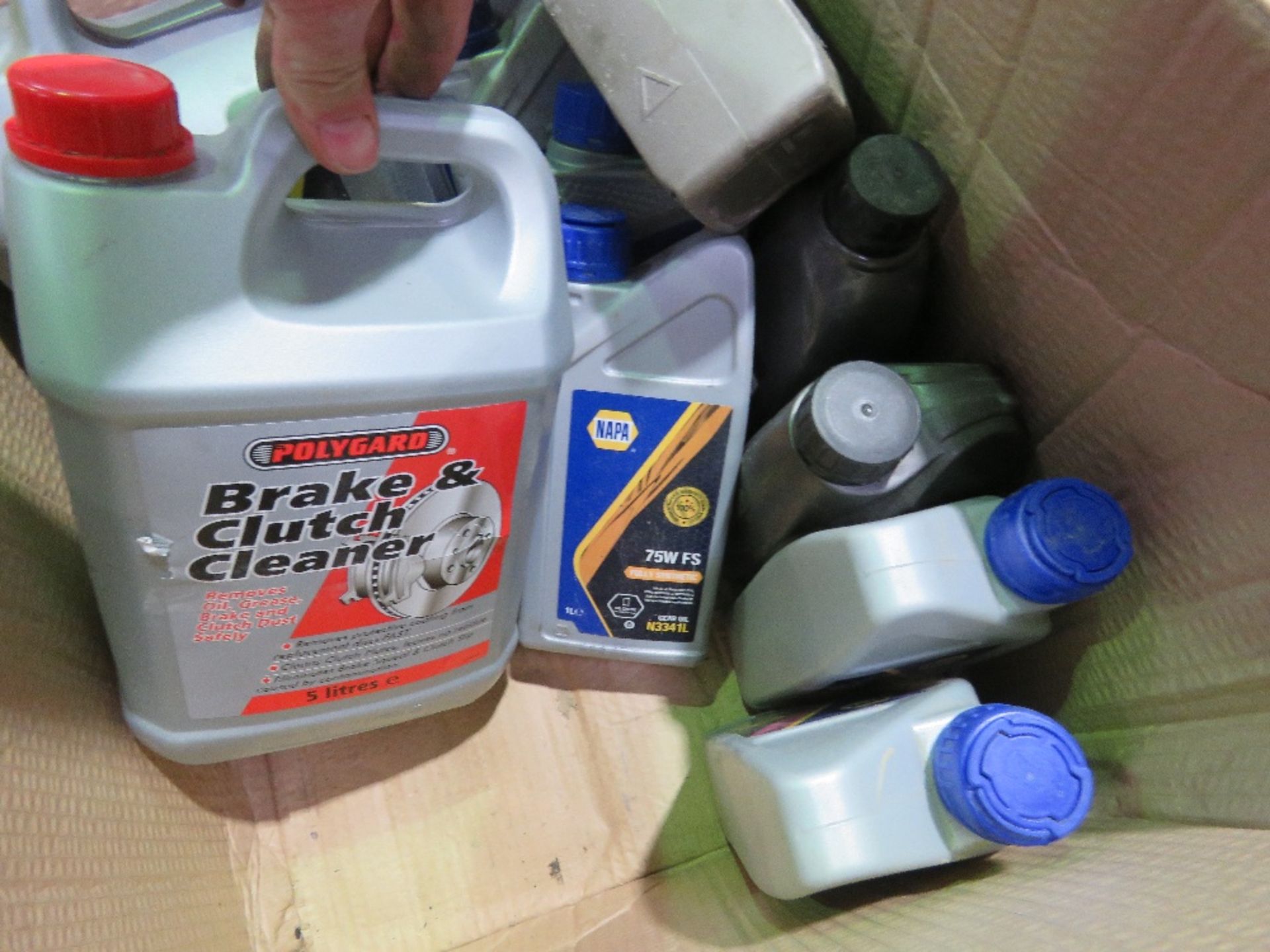 BOX OF ASSORTED OILS AND LUBRICANTS AS SHOWN. SOURCED FROM GARAGE COMPANY LIQUIDATION. - Image 3 of 4