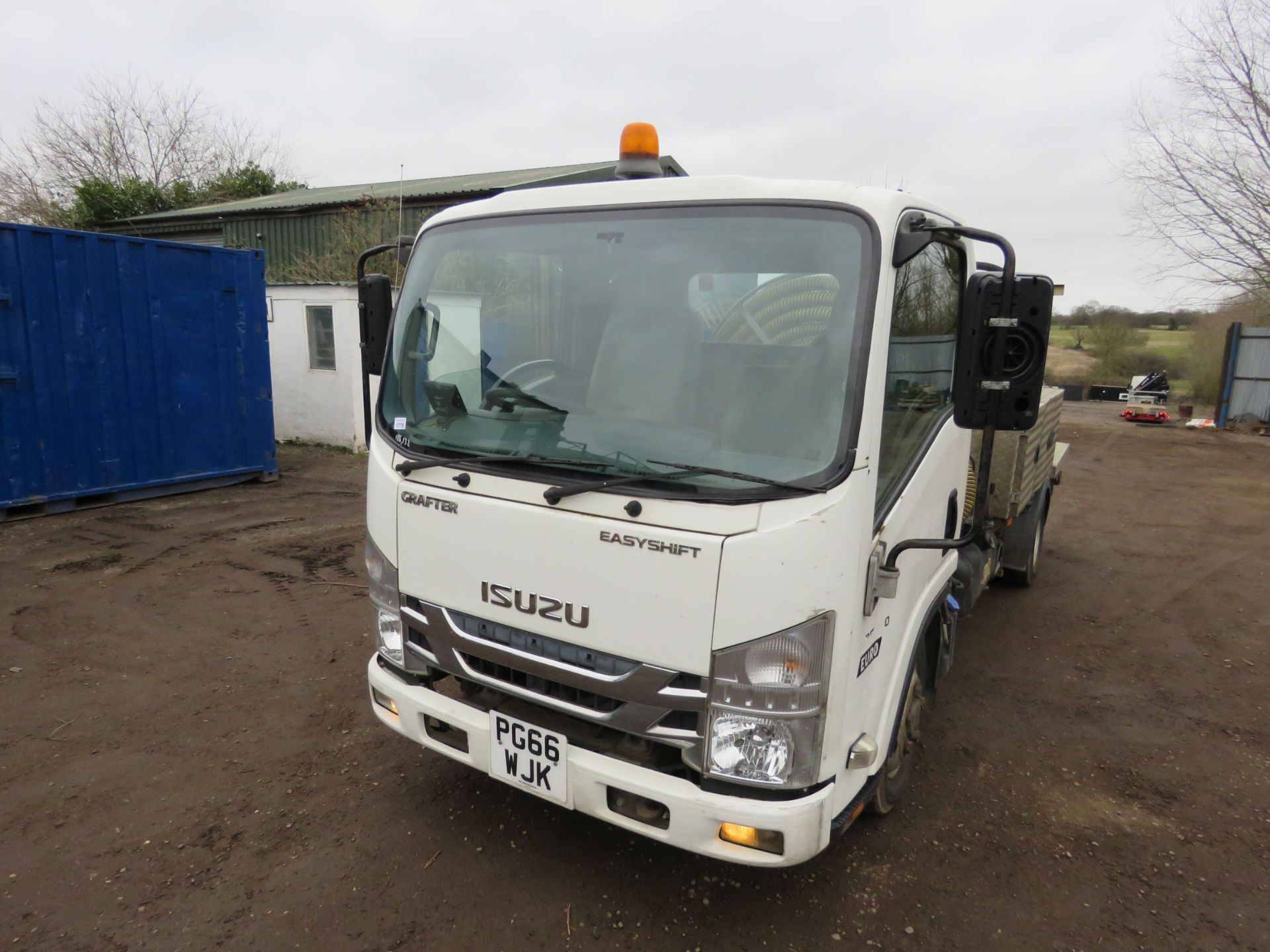 ISUZU GRAFTER N35.150 EURO 6 TOILET SERVICE TANKER TRUCK REG:PG66 WJK. WITH V5, FIRST REGISTERED 03/ - Image 10 of 12