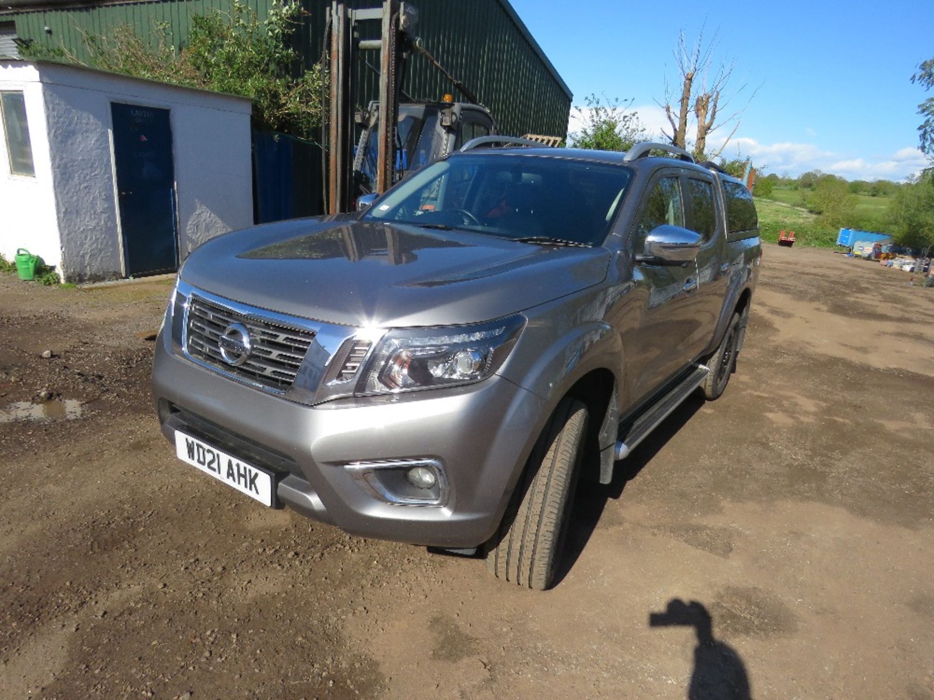 NISSAN NAVARA TEKNA DCI AUTOMATIC DOUBLE CAB PICKUP REG:WD21 AHK. 38,771 REC MILES. WITH V5. 2299CC