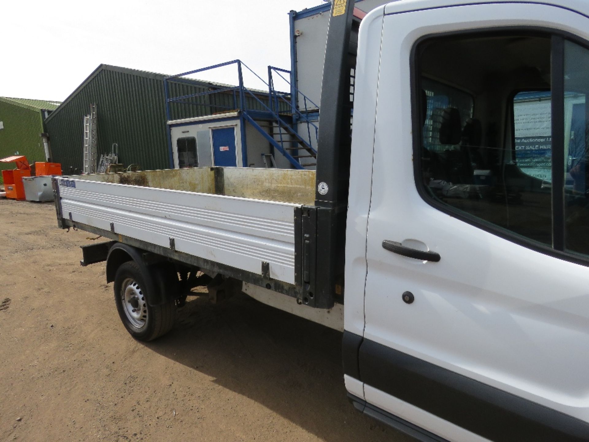 FORD TRANSIT 3500KG RATED TIPPER TRUCK REG:EK68 WLN. TESTED UNTIL 29/09/21. WITH V5. 132,577 REC MI - Image 2 of 12