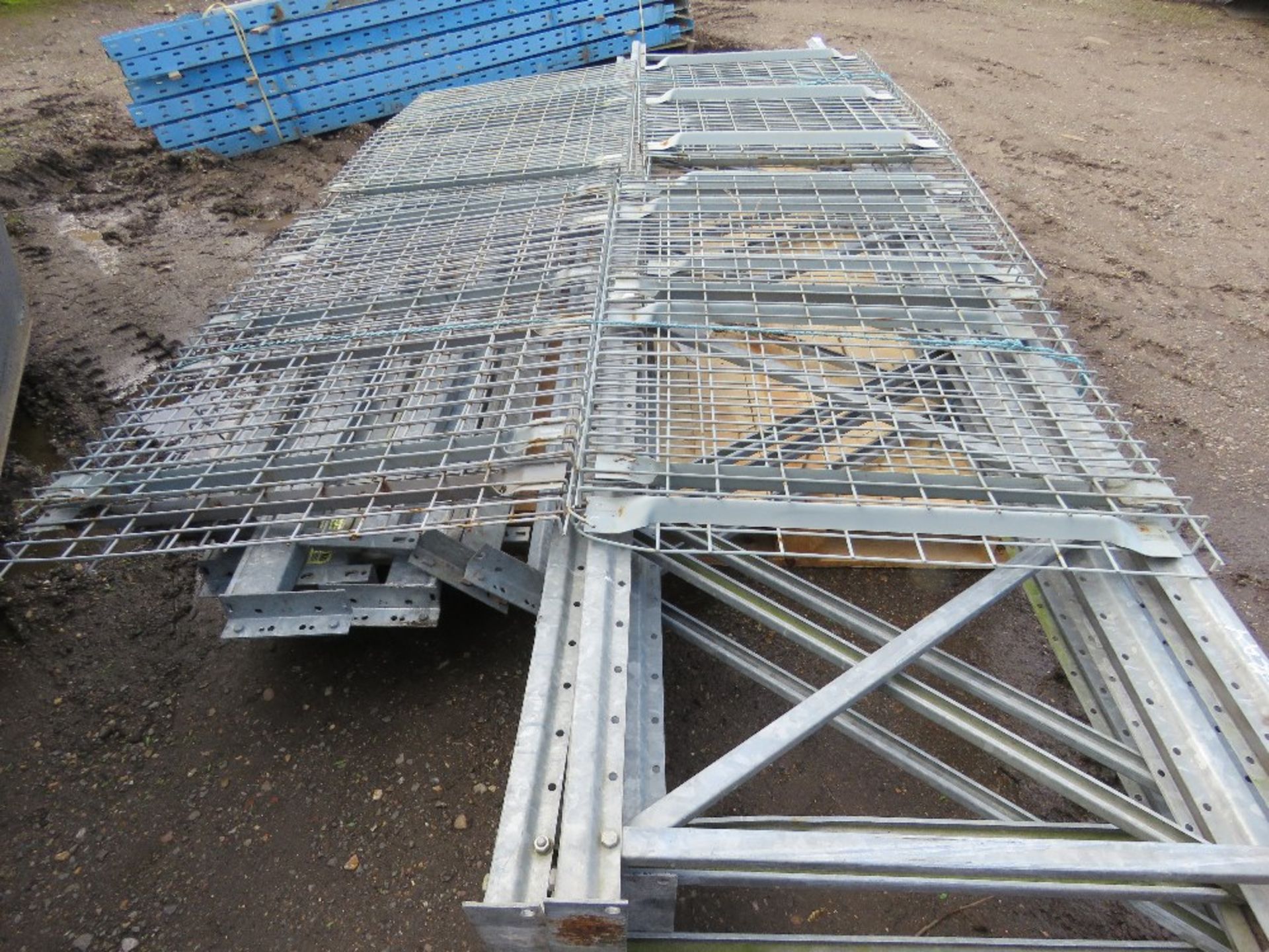 QUANTITY OF HEAVY DUTY GALVANISED PALLET RACKING. 4NO UPRIGHTS @ 12-13FT HEIGHT 0.9M WIDTH WITH BEAM - Image 7 of 7
