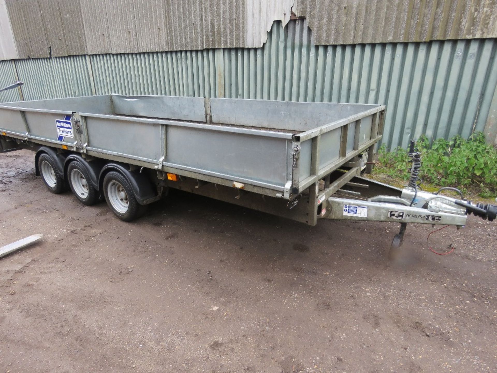 IFOR WILLIAMS LM166G3 16FT TRIAXLED PLANT TRAILER WITH SIDES AND RAMPS AS SHOWN. YEAR 2015 APPROX. P