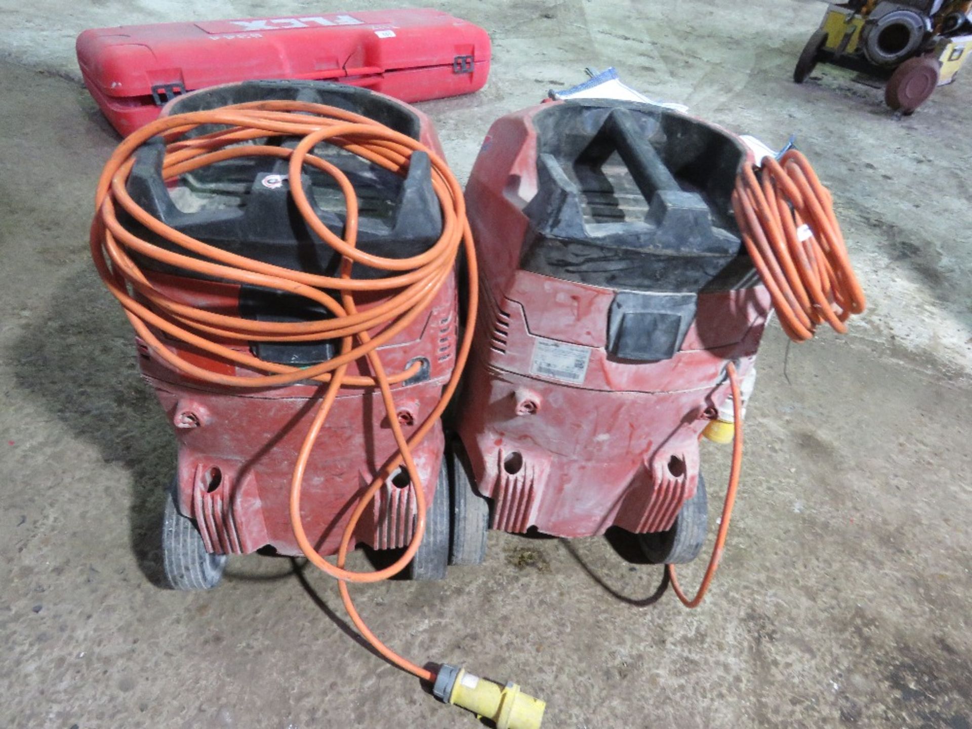 2NO LARGE HILTI 110VOLT VACUUMS. - Bild 3 aus 4