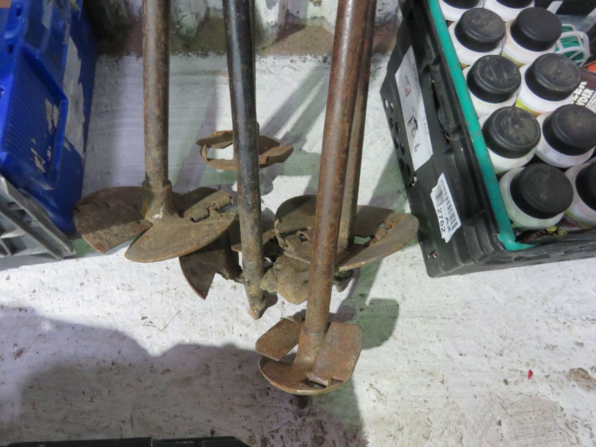 5NO MANUAL POST HOLE AUGERS.....THIS LOT IS SOLD UNDER THE AUCTIONEERS MARGIN SCHEME, THEREFORE NO V - Image 3 of 3