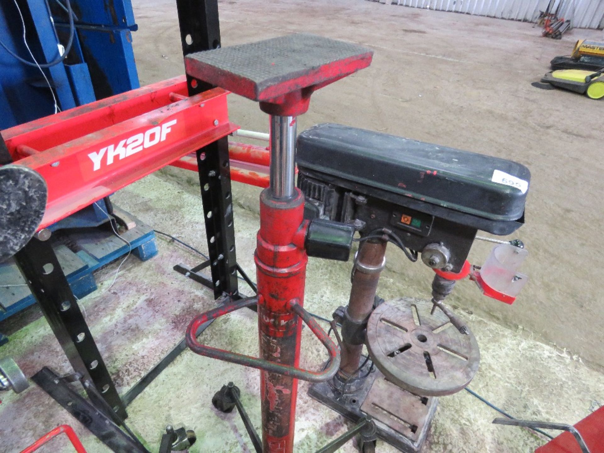 2 X HYDRAULIC FOOT OPERATED TRANSMISSION JACKS. SOURCED FROM GARAGE COMPANY LIQUIDATION. - Bild 4 aus 4