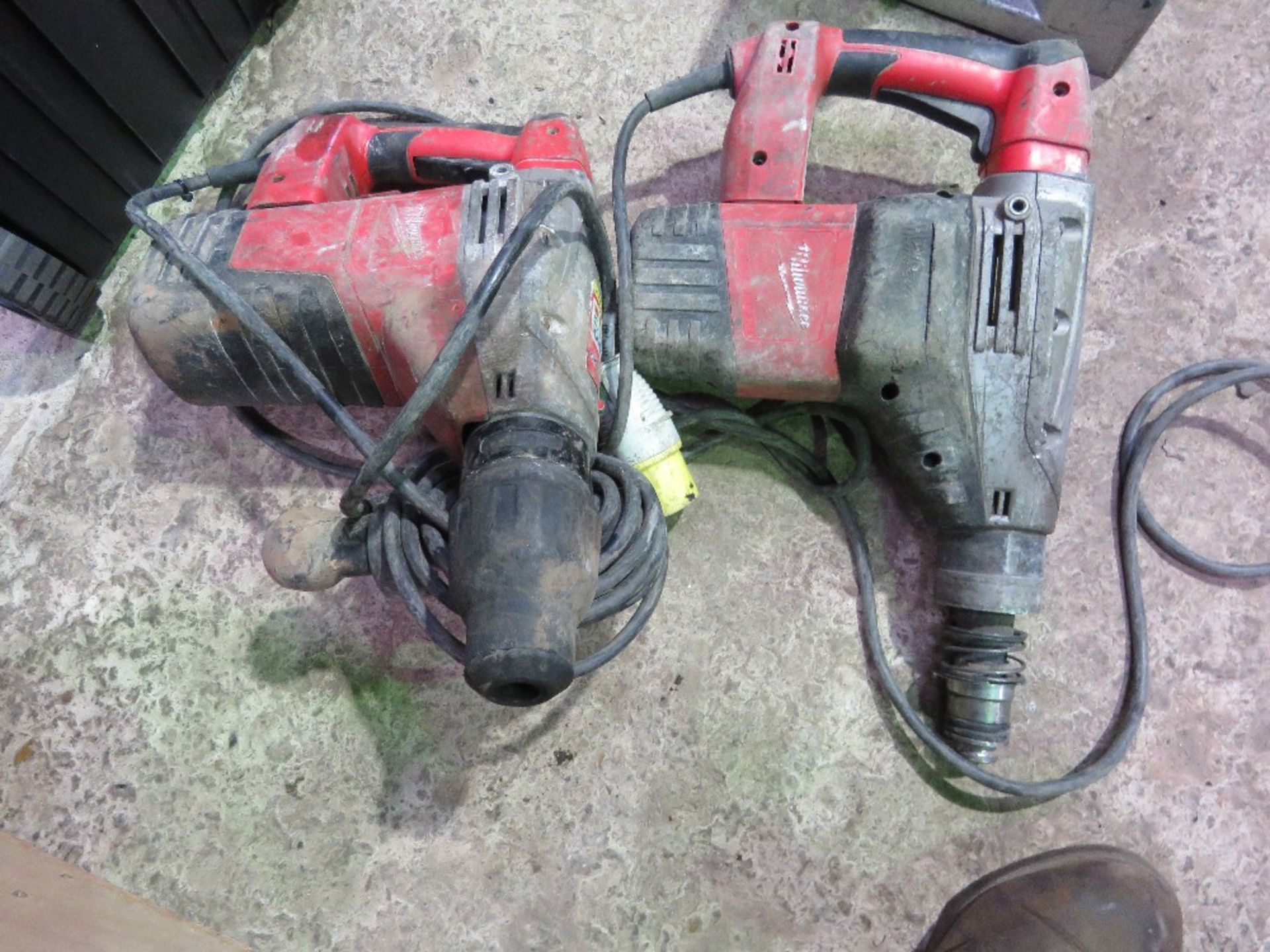 2 X MILWAUKEE 110VOLT BREAKER DRILLS. - Image 4 of 5