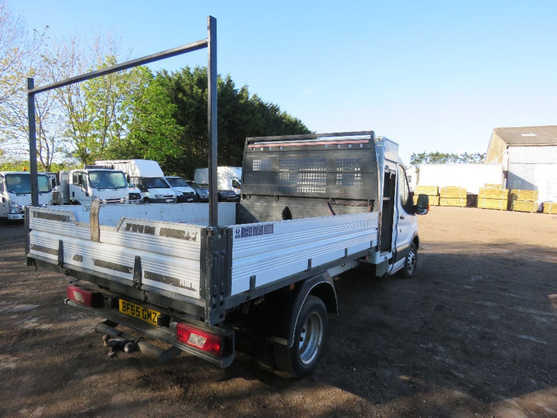 FORD TRANSIT TIPPER TRUCK WITH TOOL STORAGE LOCKER REG:BF65 GMZ. WITH V5 AND MOT UNTIL15.04.25. FIRS - Image 8 of 17