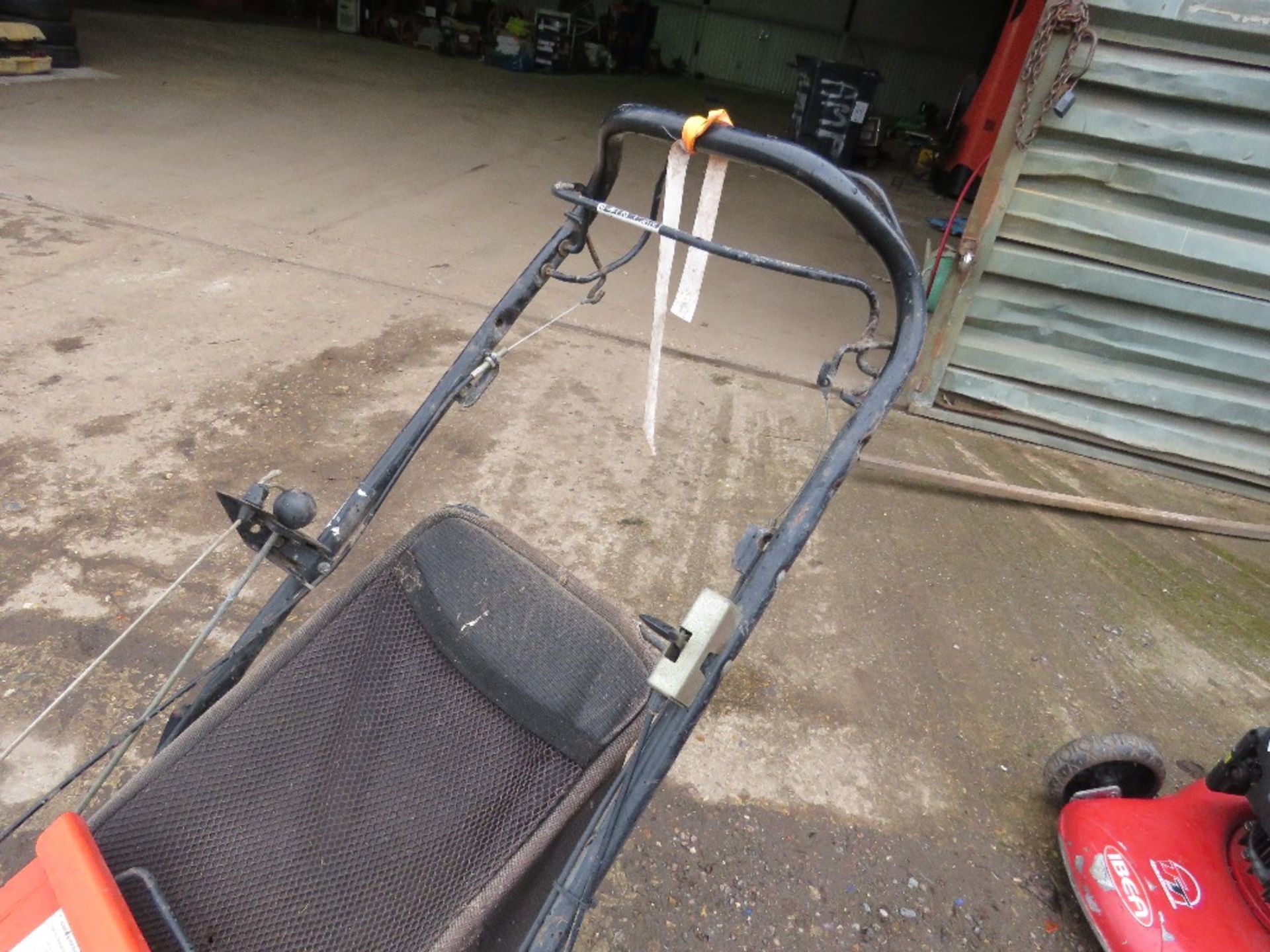 ARIENS 21 PROFESSIONAL SELF DRIVE MOWER.....THIS LOT IS SOLD UNDER THE AUCTIONEERS MARGIN SCHEME, TH - Image 4 of 4