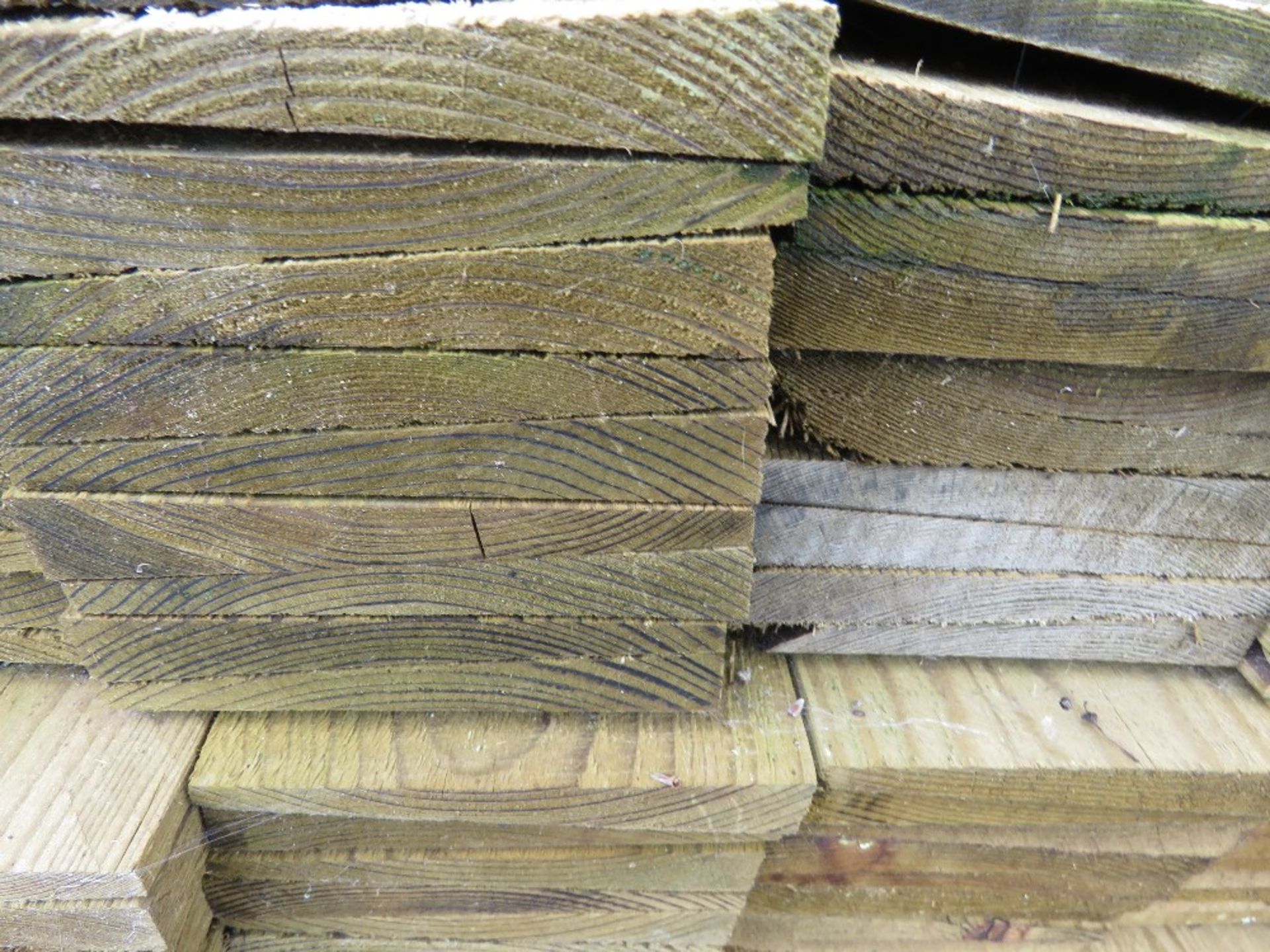 LARGE PACK OF PRESSURE TREATED FEATHER EDGE CLADDING TIMBER 1.8M LENGTH X 100MM WIDTH APPROX. - Image 3 of 3