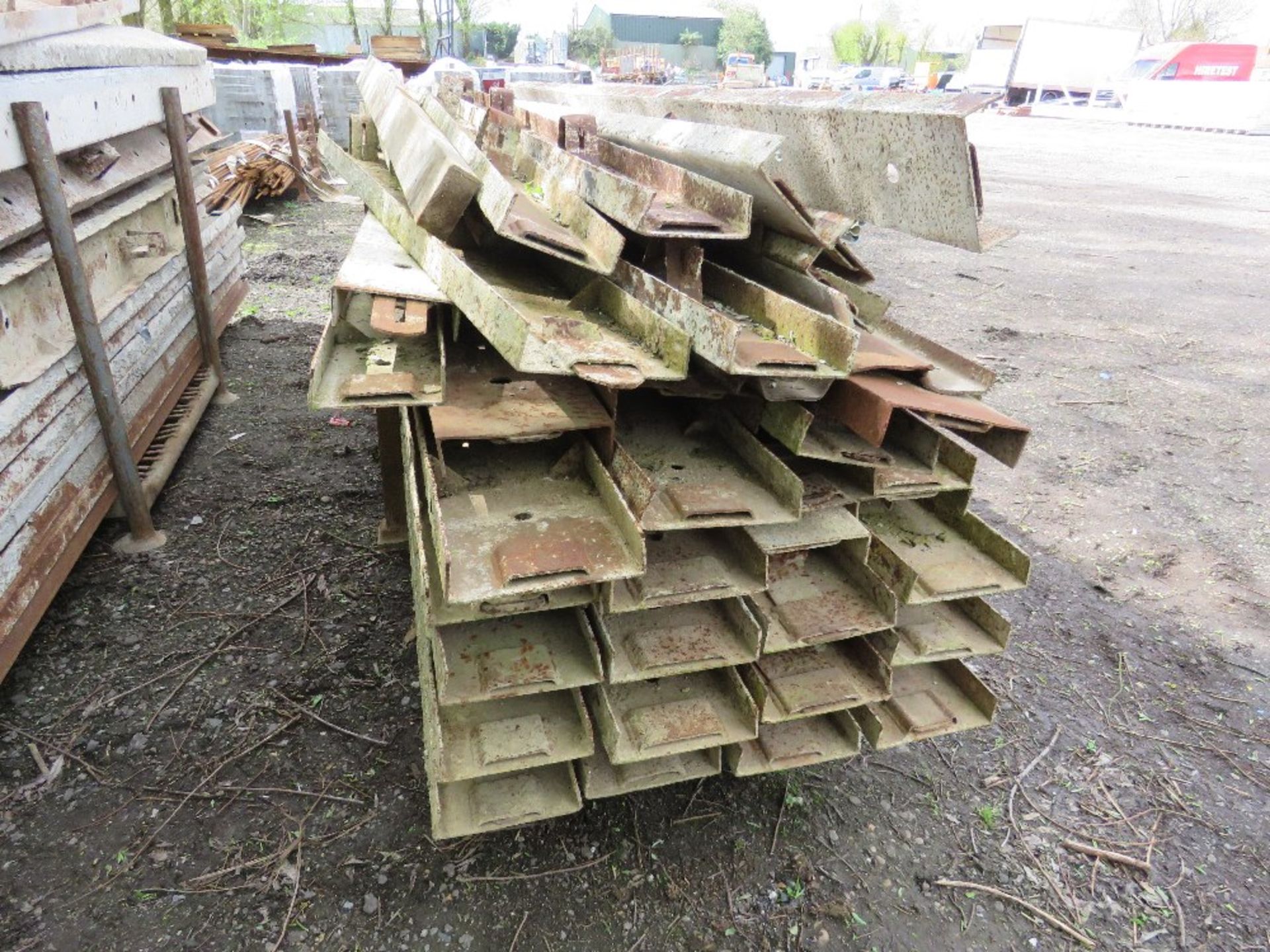 STILLAGE CONTAINING MAINLY 6" CONCRETE ROAD FORMS. SOURCED FROM COMPANY LIQUIDATION. - Image 5 of 5