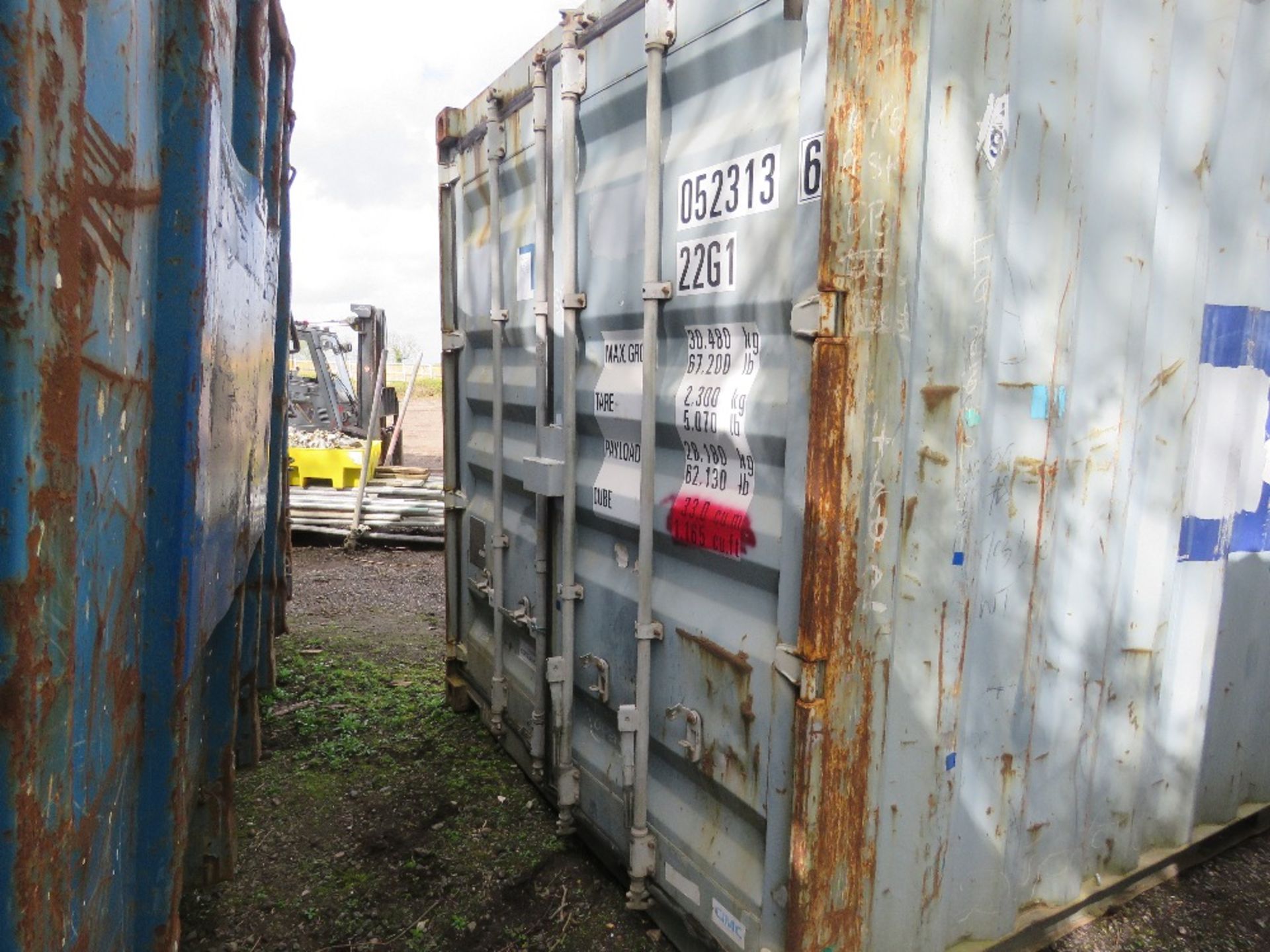 SECURE STORAGE 20FT SHIPPING CONTAINER . WITH FORK POCKETS. SOURCED FROM SITE CLEARANCE. ....THIS LO - Bild 5 aus 6
