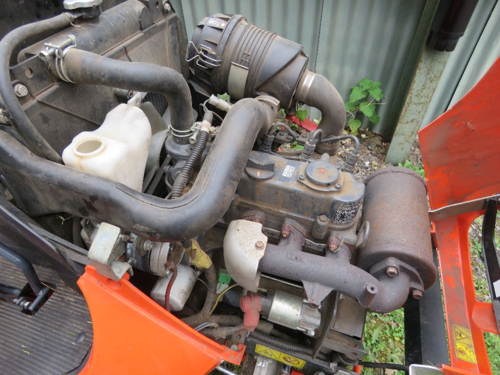 BID INCREMENT NOW £100!! KUBOTA GR2120 DIESEL ENGINED MOWER WITH REAR COLLECTOR, 4WD. - Image 6 of 11
