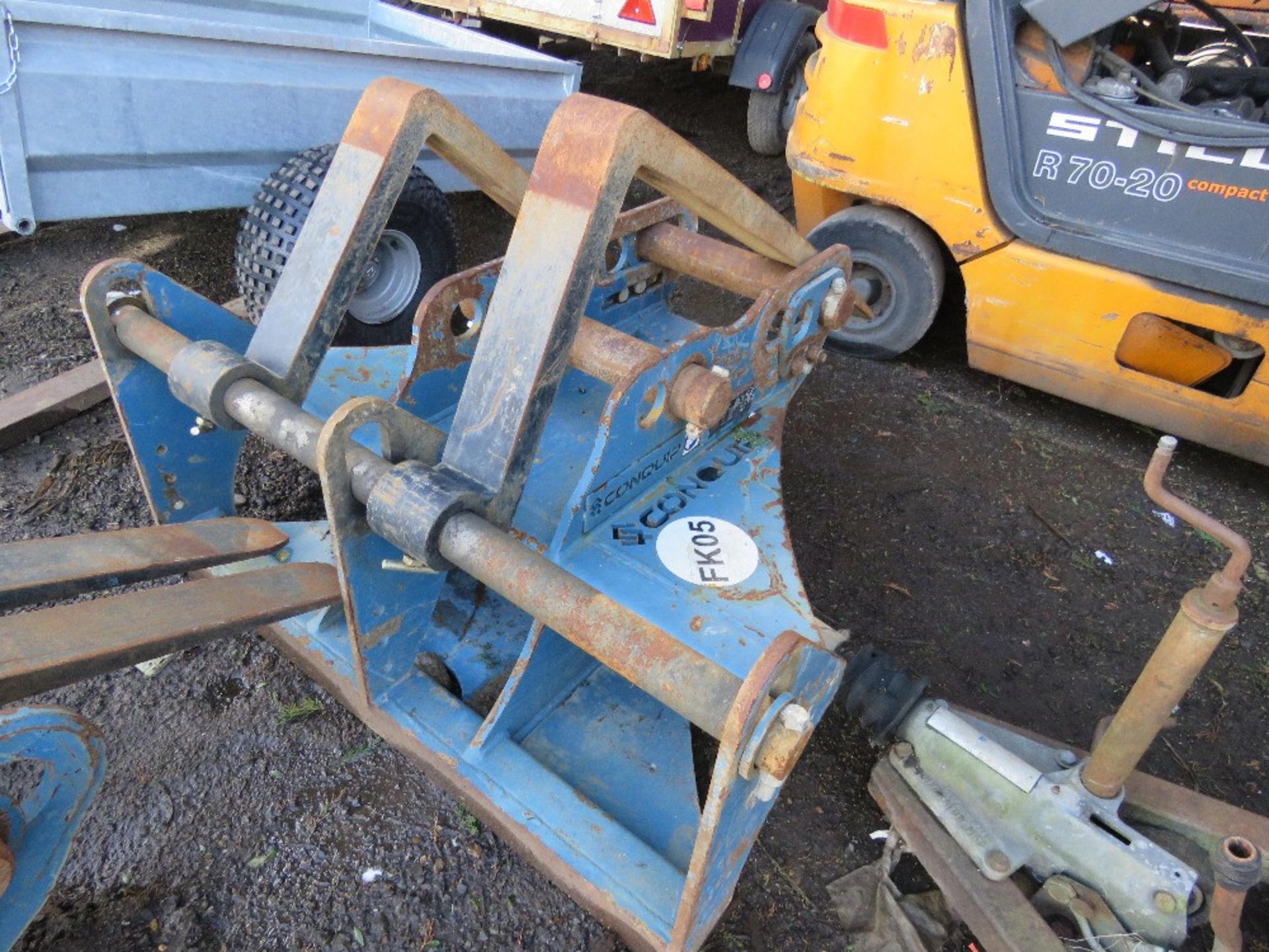 SET OF EXCAVATOR MOUNTED PALLET FORKS, 2022 BUILD. CURRENTLY ON 80MM PINS, CAN ALSO TAKE 65MM PINS. - Image 5 of 5