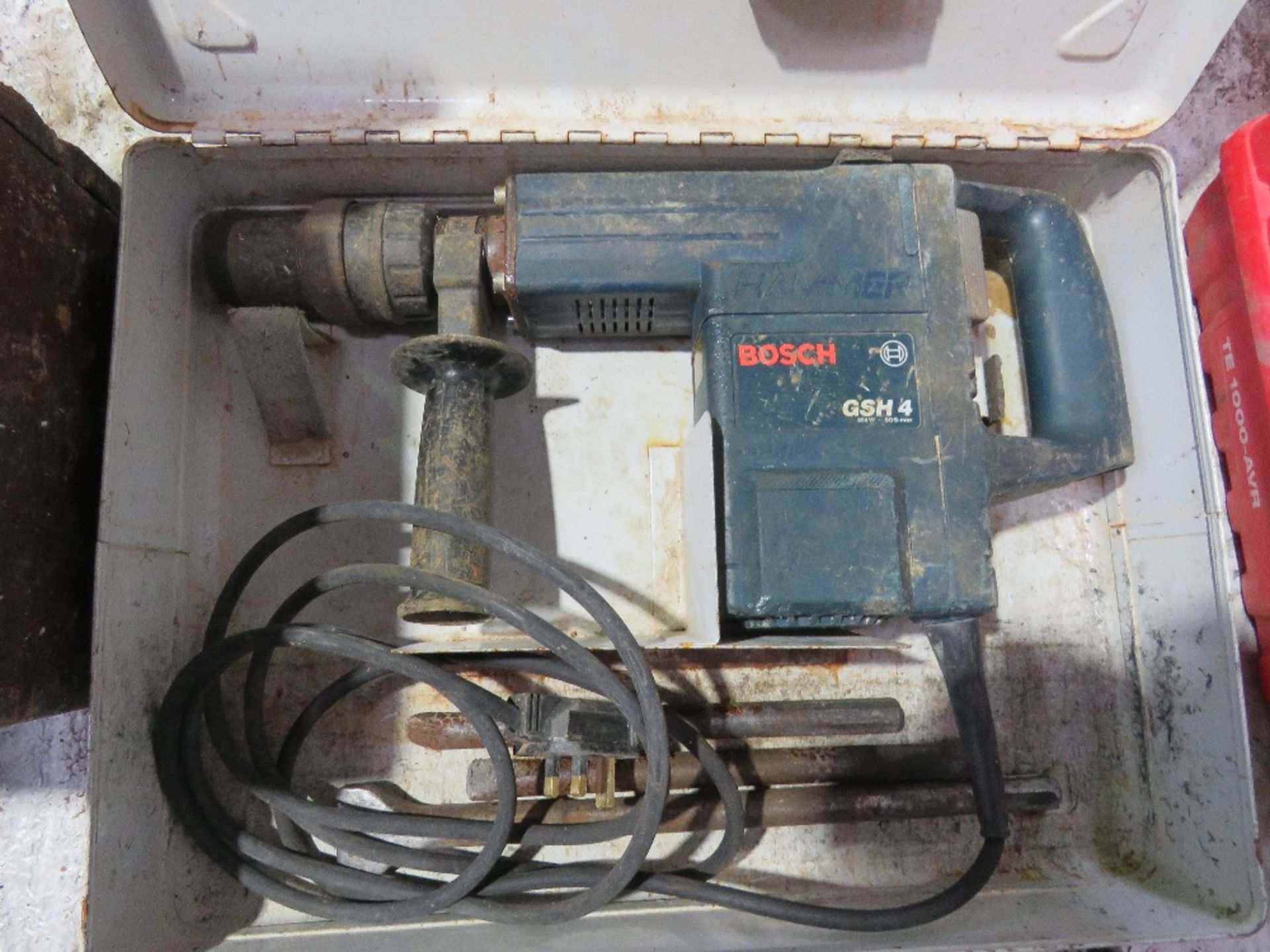 2 X BOSCH SMALL SIZED BREAKER DRILLS. - Image 3 of 4