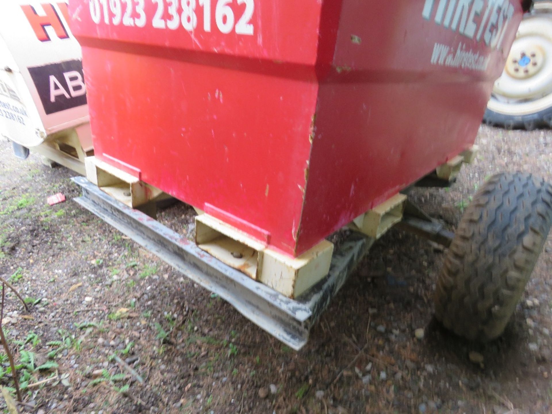 WESTERN TRANSCUBE 2143 LITRE CAPACITY BUNDED FUEL BOWSER ON SITE TOWED CHASSIS. SOURCED FROM COMPANY - Image 5 of 14