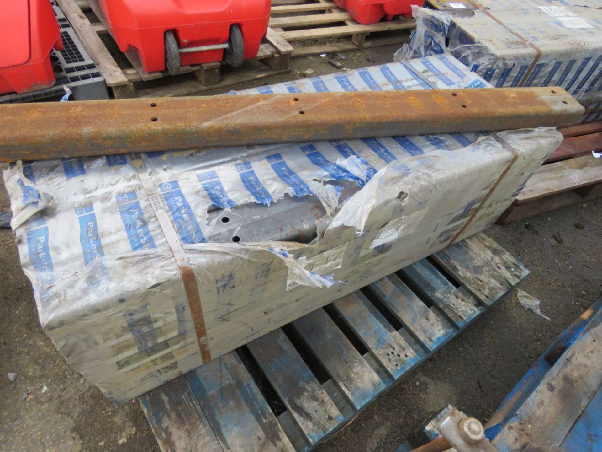 PACK OF STEEL BOX SECTION TUBING 1.27M LENGTH X 120MM X 60MM X 5.0MM. 29NO IN TOTAL. UNUSED, CANCELL - Image 4 of 5