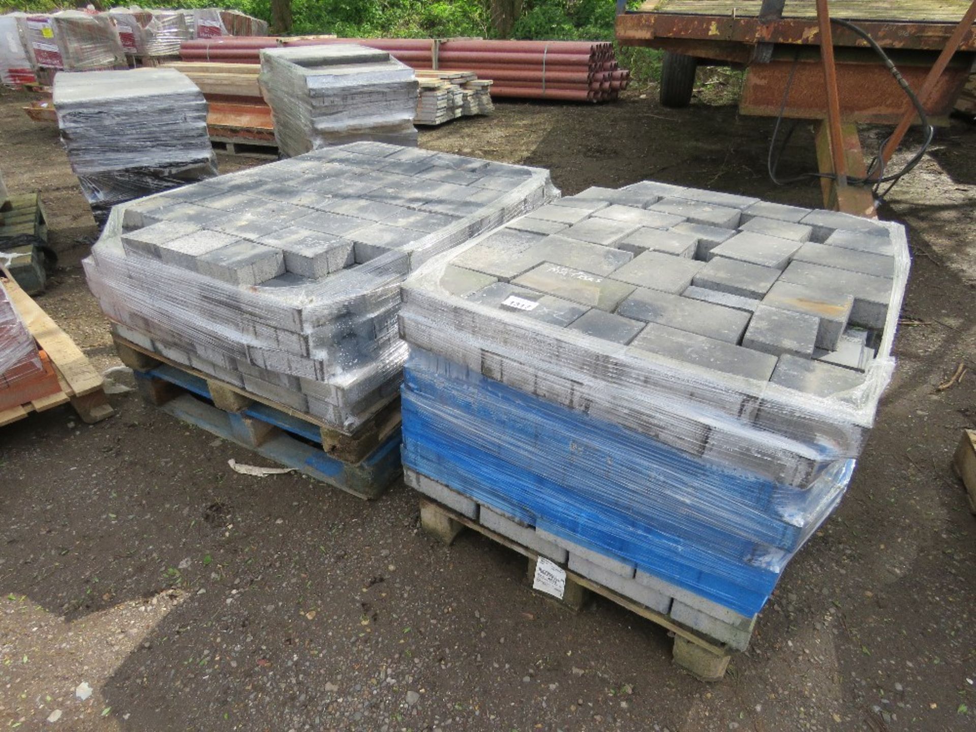 2 X PALLETS OF BLOCK PAVERS, BLACK COLOURED.