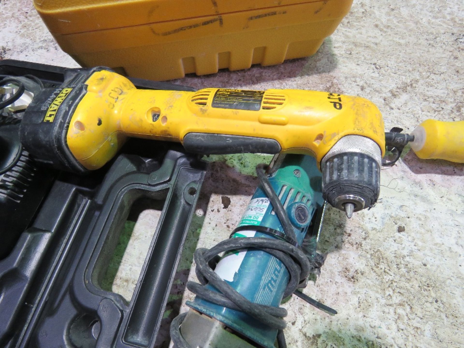 DEWALT RIGHT ANGLE BATTERY DRILL PLUS A MAKITA 110VOLT RIGHT ANGLE DRILL. DIRECT FROM LOCAL COMPANY. - Image 4 of 5