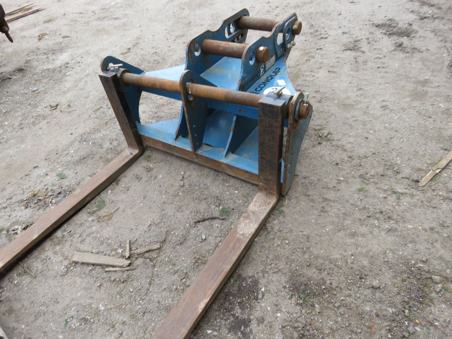 CONQUIP EXCAVATOR MOUNTED PALLET FORKS, YEAR 2021. 80MM PINS FITTED BUT CAN ALSO BE USED ON 65MM PIN - Image 2 of 5