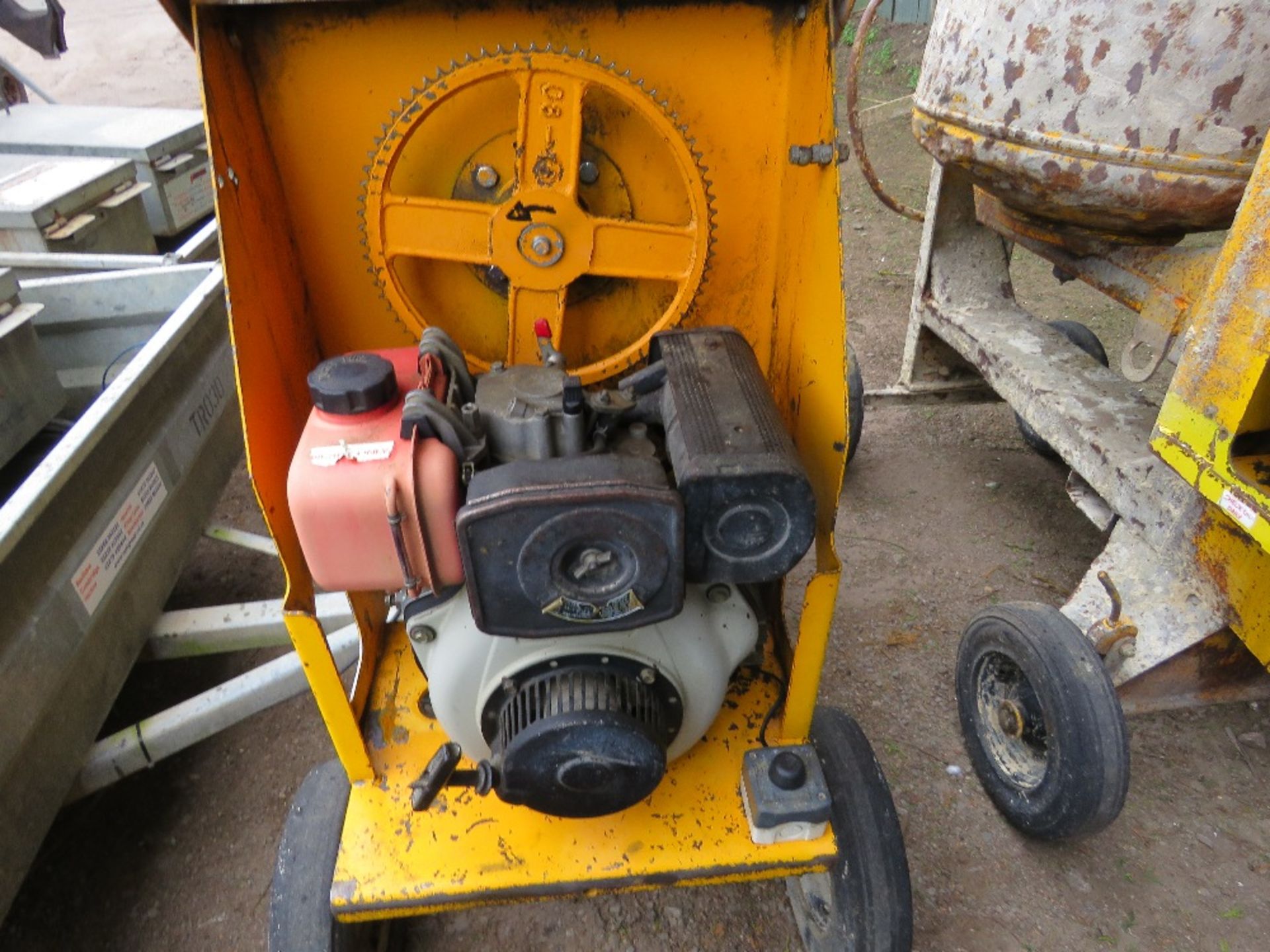 BARROWMIX YANMAR ENGINED DIESEL ELECTRIC START SITE CEMENT MIXER CM072. - Image 3 of 4