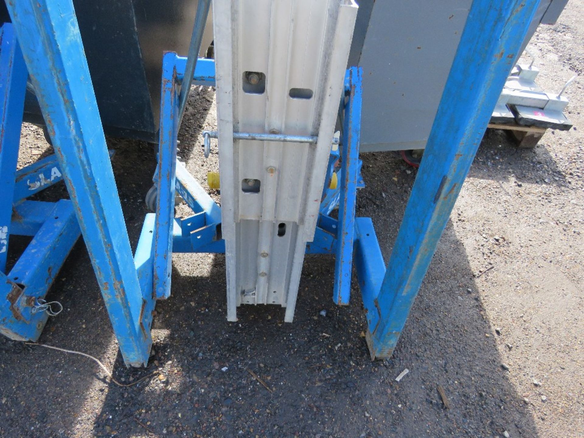 GENIE SLA15 MATERIAL HOIST WITH FORKS. THX3363