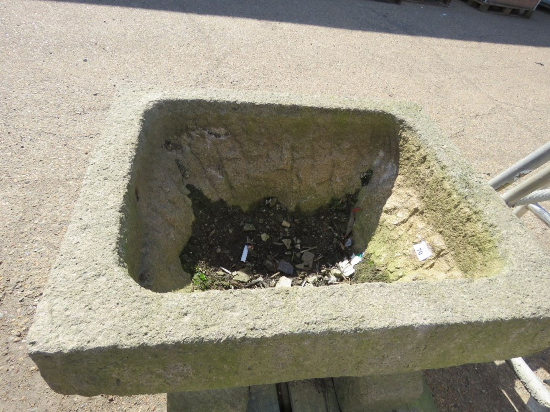 CARVED STONE WATER TROUGH (IDEAL GARDEN PLANTER/FEATURE) 0.58M HEIGHT X 1.1M X 0.9M MAX APPROX. - Image 5 of 6