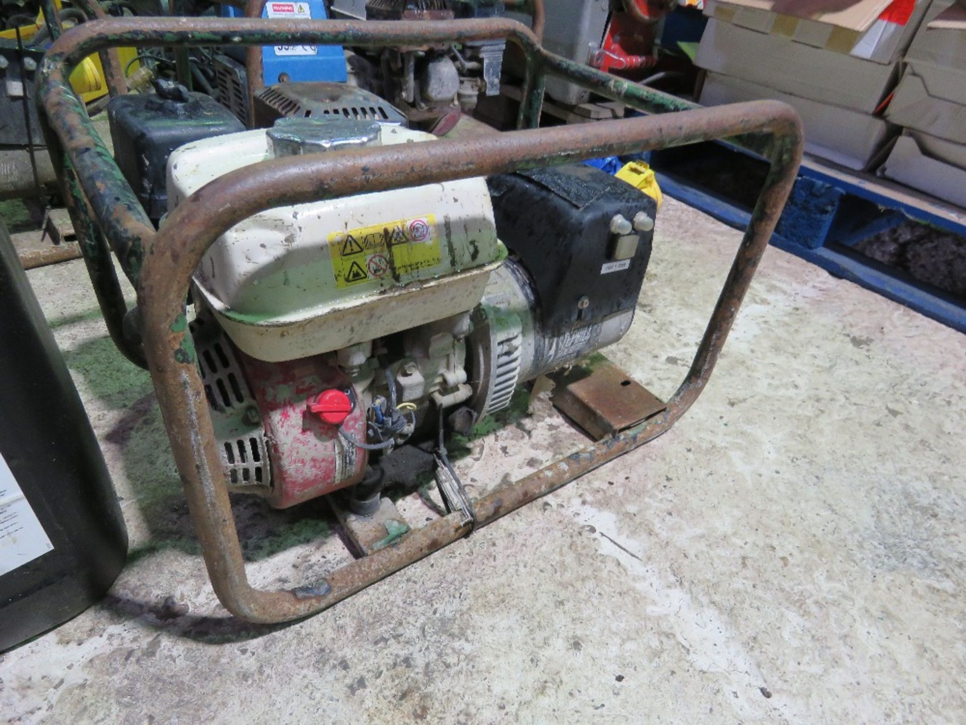 DUAL VOLTAGE PETROL ENGINED GENERATOR.