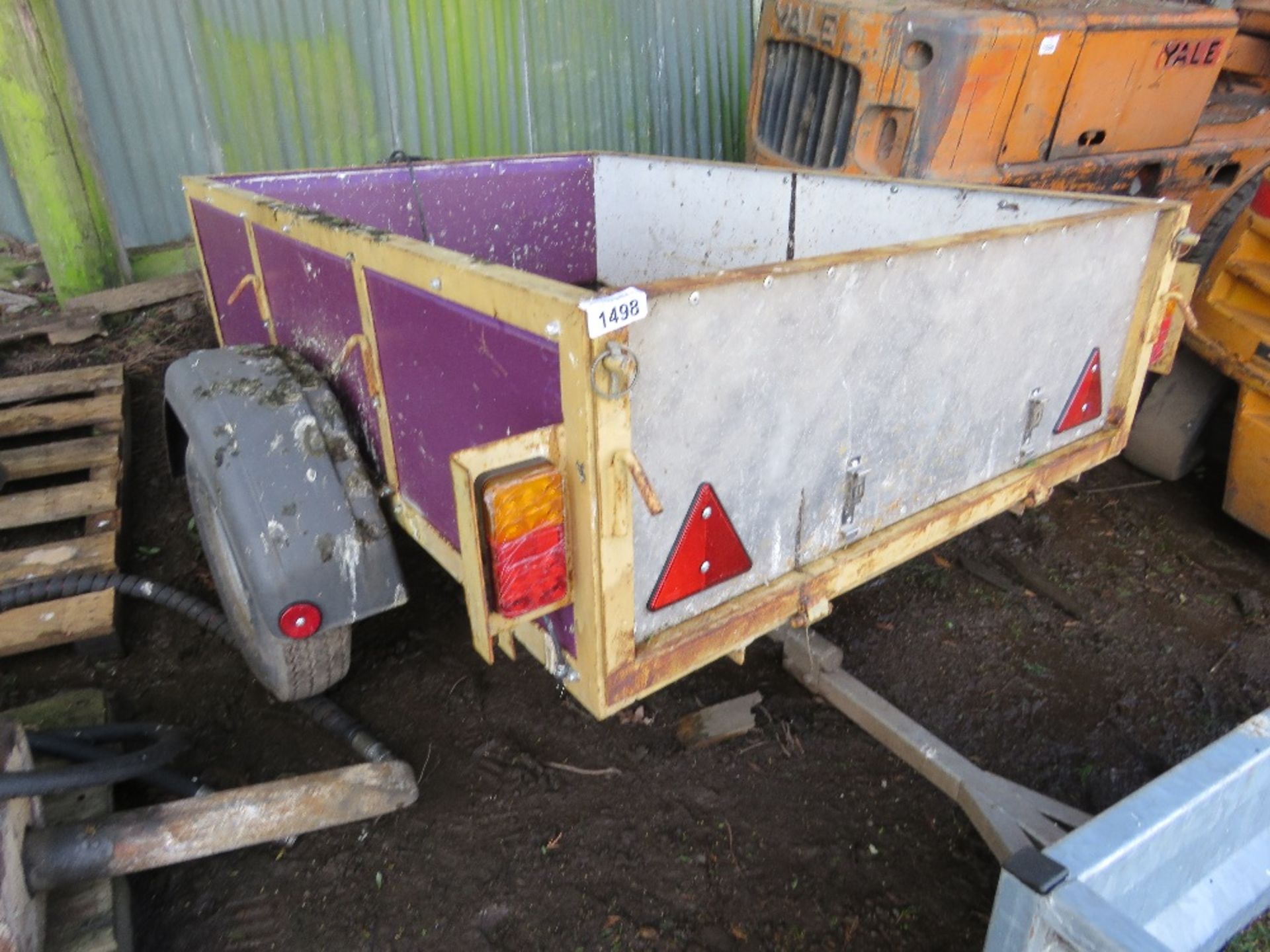 SINGLE AXLED CAR TRAILER 1.2M XX 1.7M APPROX. THIS LOT IS SOLD UNDER THE AUCTIONEERS MARGIN SCHEM - Image 6 of 6