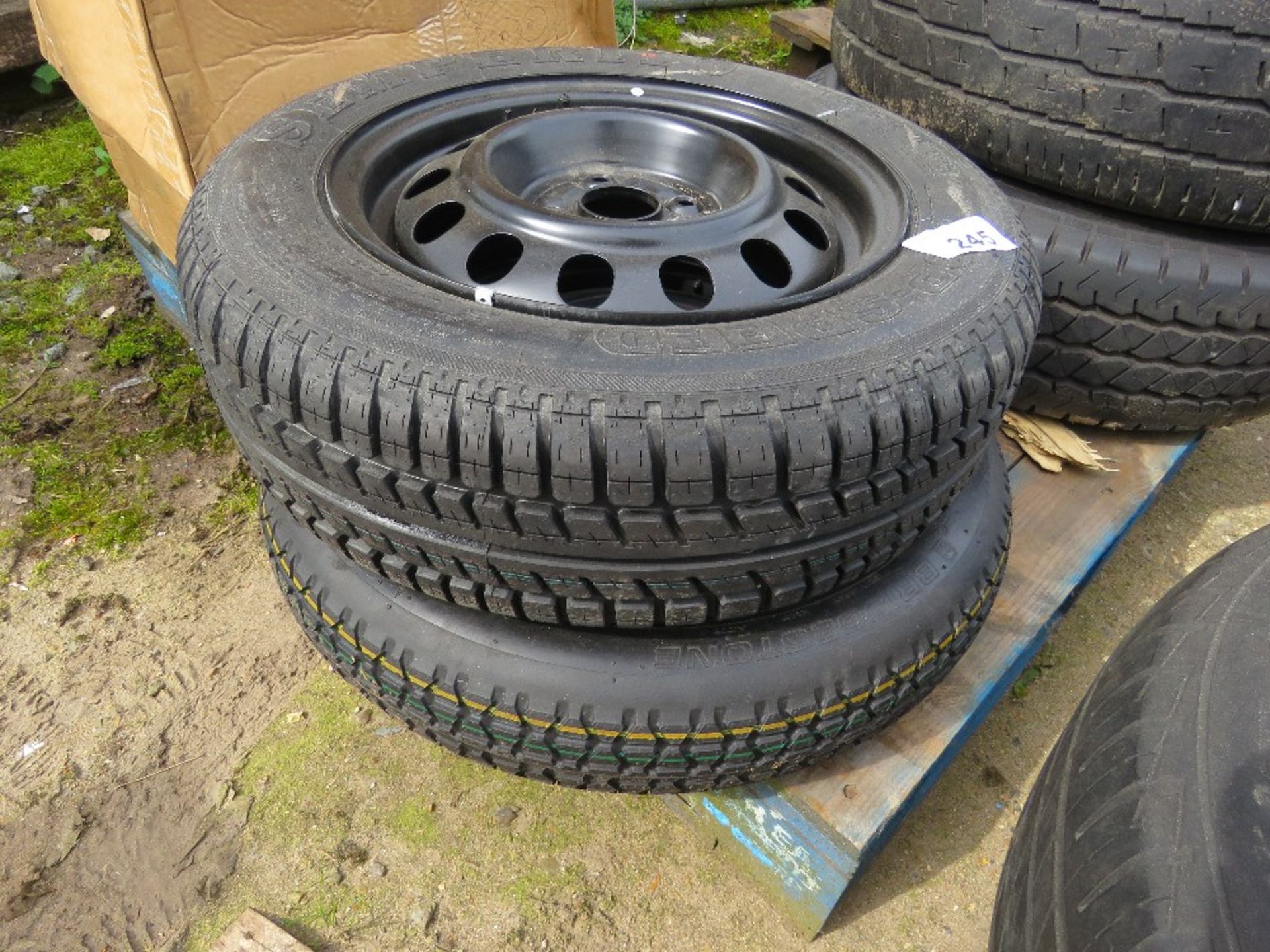 QUANTITY OF STEEL CAR RIMS AND WHEELS AS SHOWN. - Image 2 of 10
