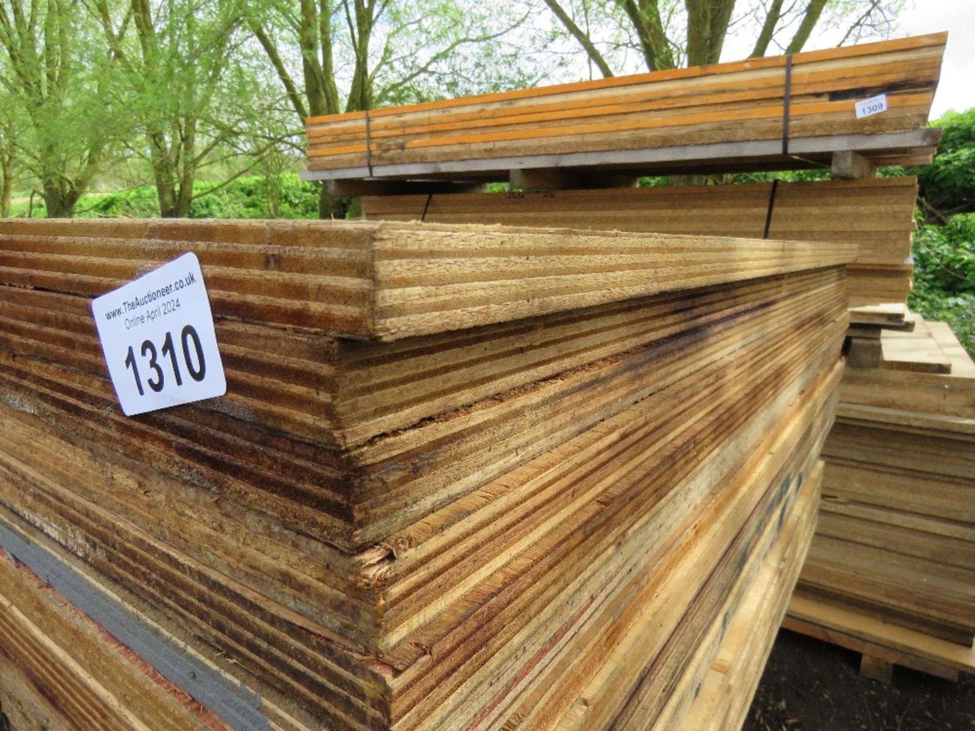 STACK OF APPROXIMATELY 19NO HEAVY DUTY 18-20MM APPROX PLYWOOD SHEETS 1.1M X 2.23M SIZE APPROX. - Image 2 of 4