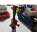 HEAVY DUTY RATCHET JACK.....THIS LOT IS SOLD UNDER THE AUCTIONEERS MARGIN SCHEME, THEREFORE NO VAT W