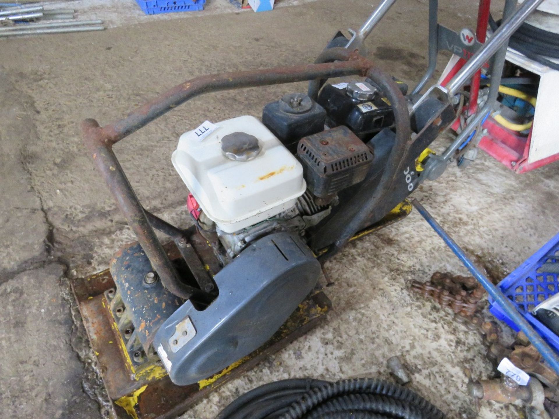 HEAVY DUTY PETROL ENGINED COMPACTION PLATE. - Image 3 of 3