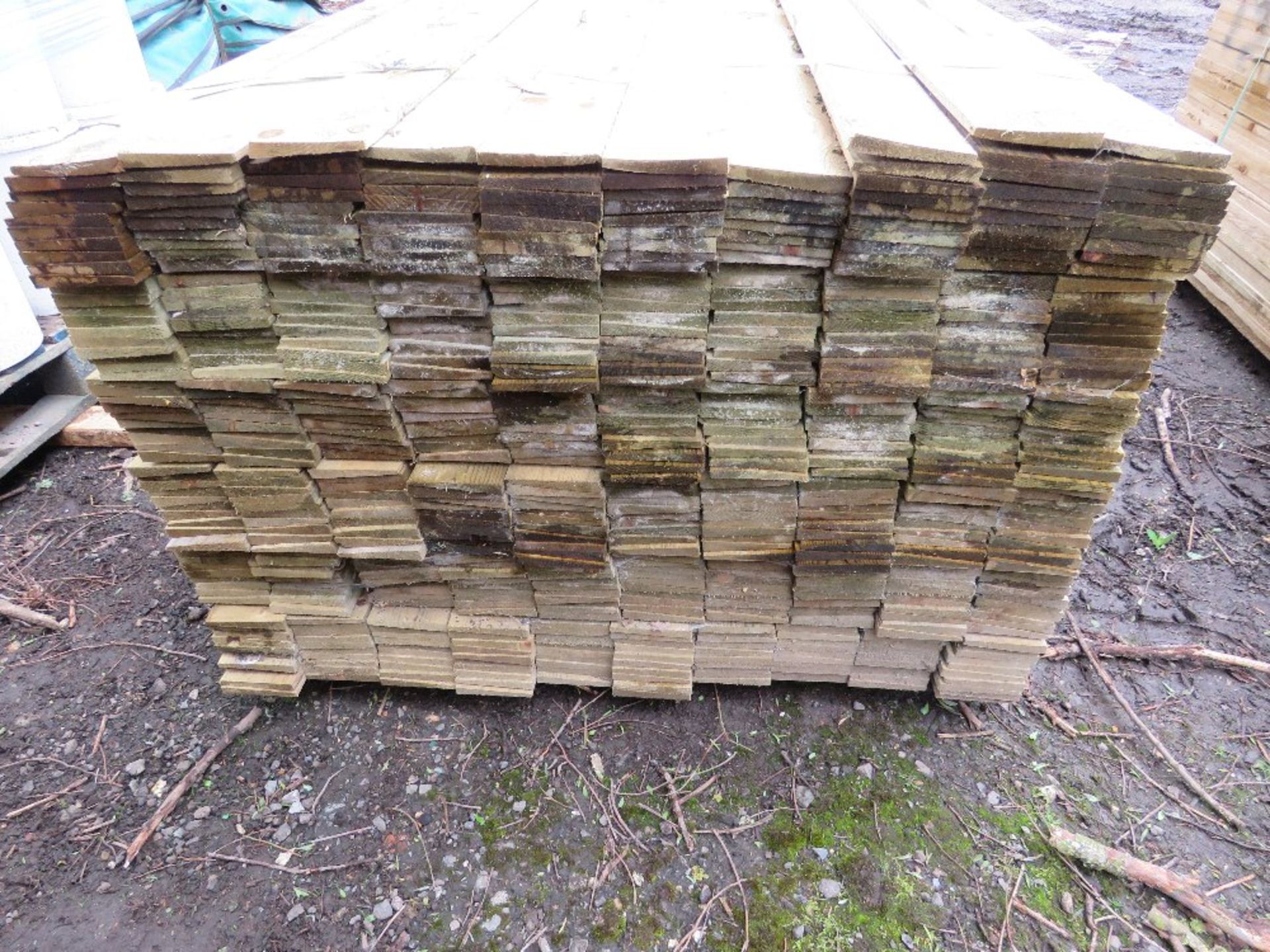 LARGE PACK OF PRESSURE TREATED FEATHER EDGE CLADDING TIMBER 1.8M LENGTH X 100MM WIDTH APPROX. - Image 2 of 3