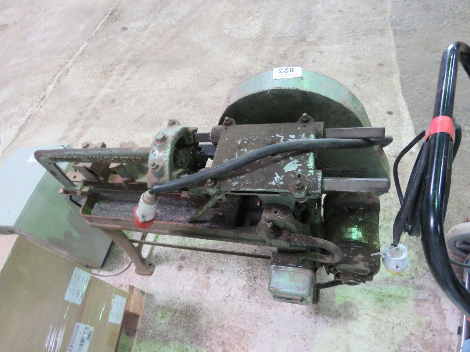 WORKSHOP POWER HACKSAW, 3 PHASE POWERED.....THIS LOT IS SOLD UNDER THE AUCTIONEERS MARGIN SCHEME, TH - Image 2 of 3