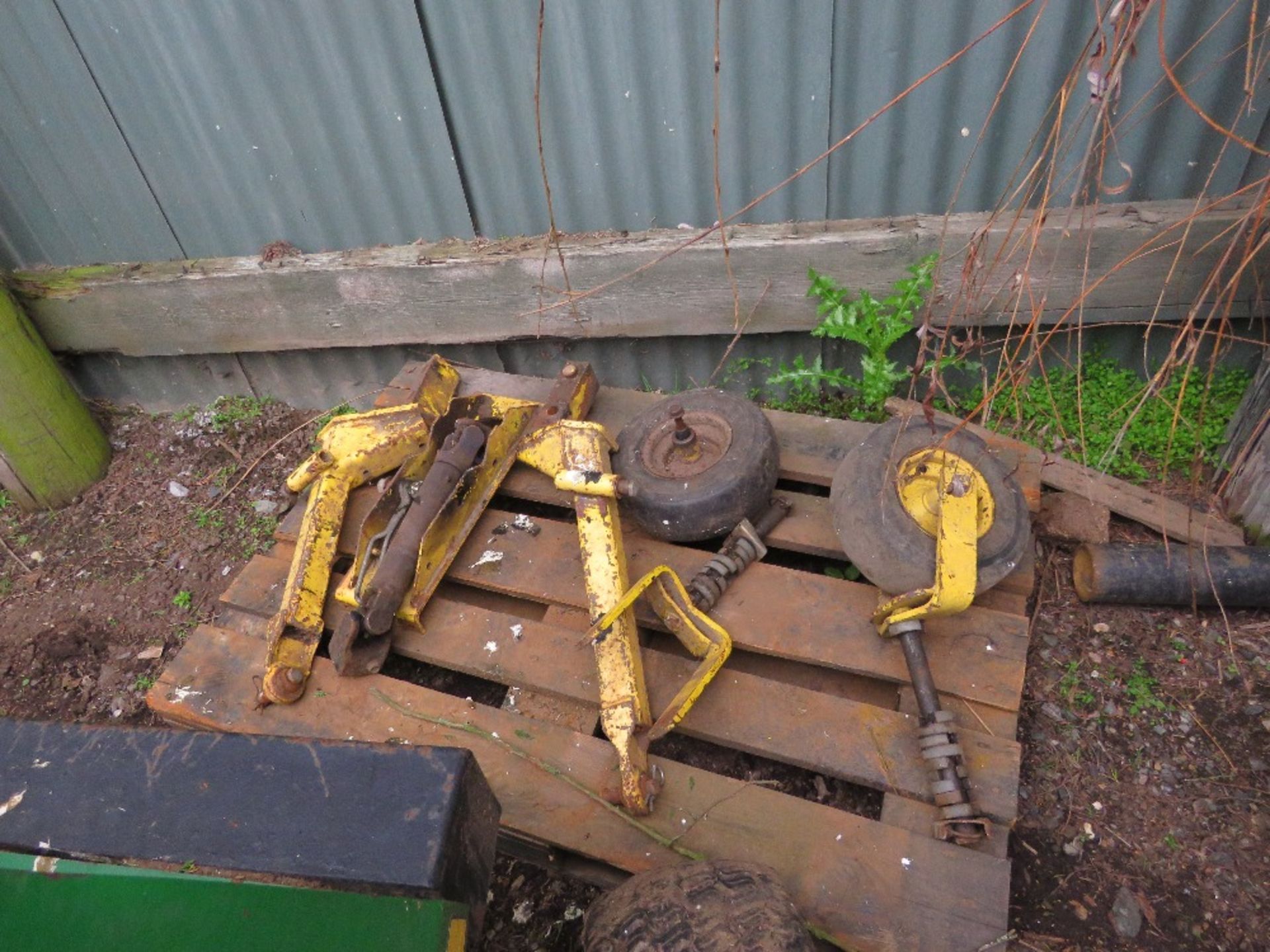 JOHN DEERE 1145 4WD OUT FRONT ROTARY MOWER. WHEN TESTED WAS SEEN TO START, RUN, DRIVE AND MOWER ENGA - Image 5 of 11