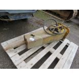 EXCAVATOR MOUNTED HYDRAULIC BREAKER SUITABLE FOR 3-5 TONNE EXCVATOR, REQUIRES HEADSTOCK. ....THIS LO