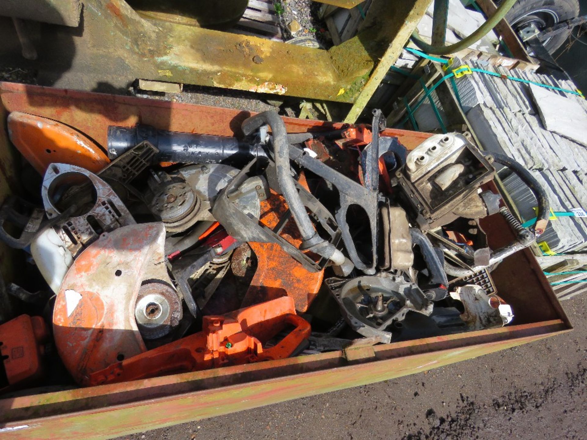 STILLAGE CONTAINING STIHL TYPE CUT OFF SAW SPARES.