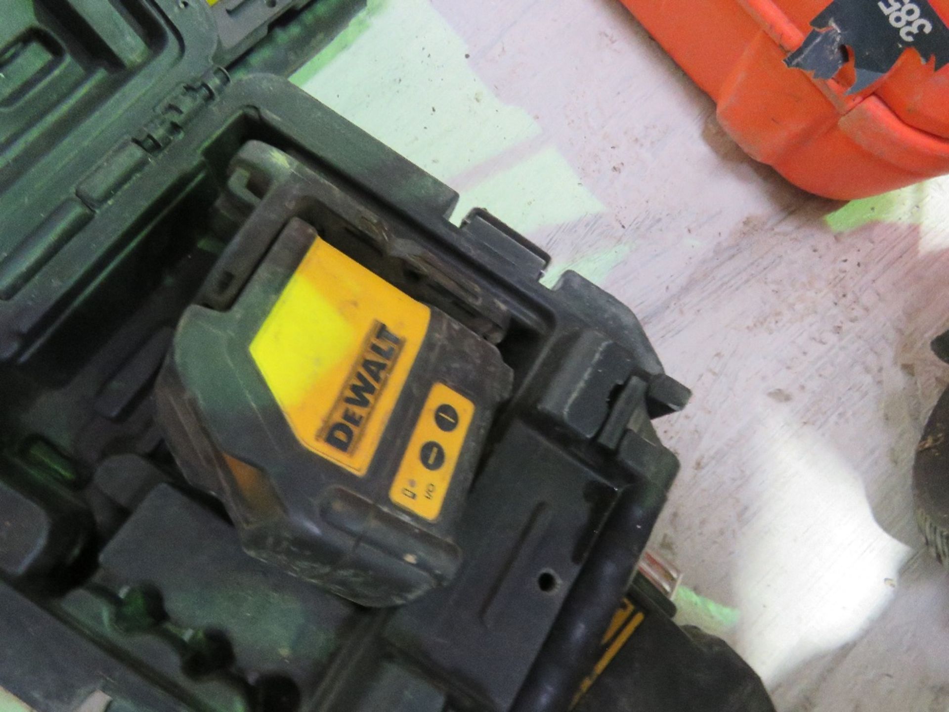 4 X DEWALT MINI LASER LEVELS IN CASES.....THIS LOT IS SOLD UNDER THE AUCTIONEERS MARGIN SCHEME, THER - Image 3 of 6