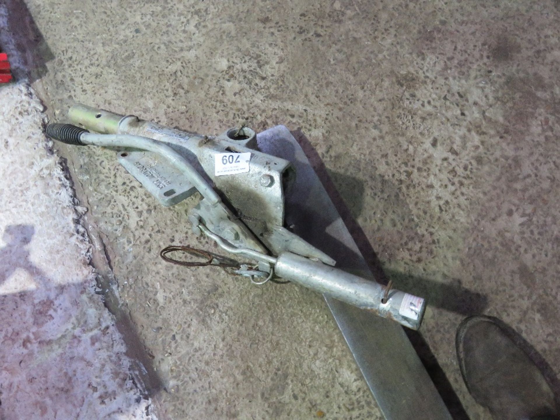IFOR WILLIAMS TYPE TRAILER HITCH ASSEMBLY.....THIS LOT IS SOLD UNDER THE AUCTIONEERS MARGIN SCHEME, - Image 3 of 3