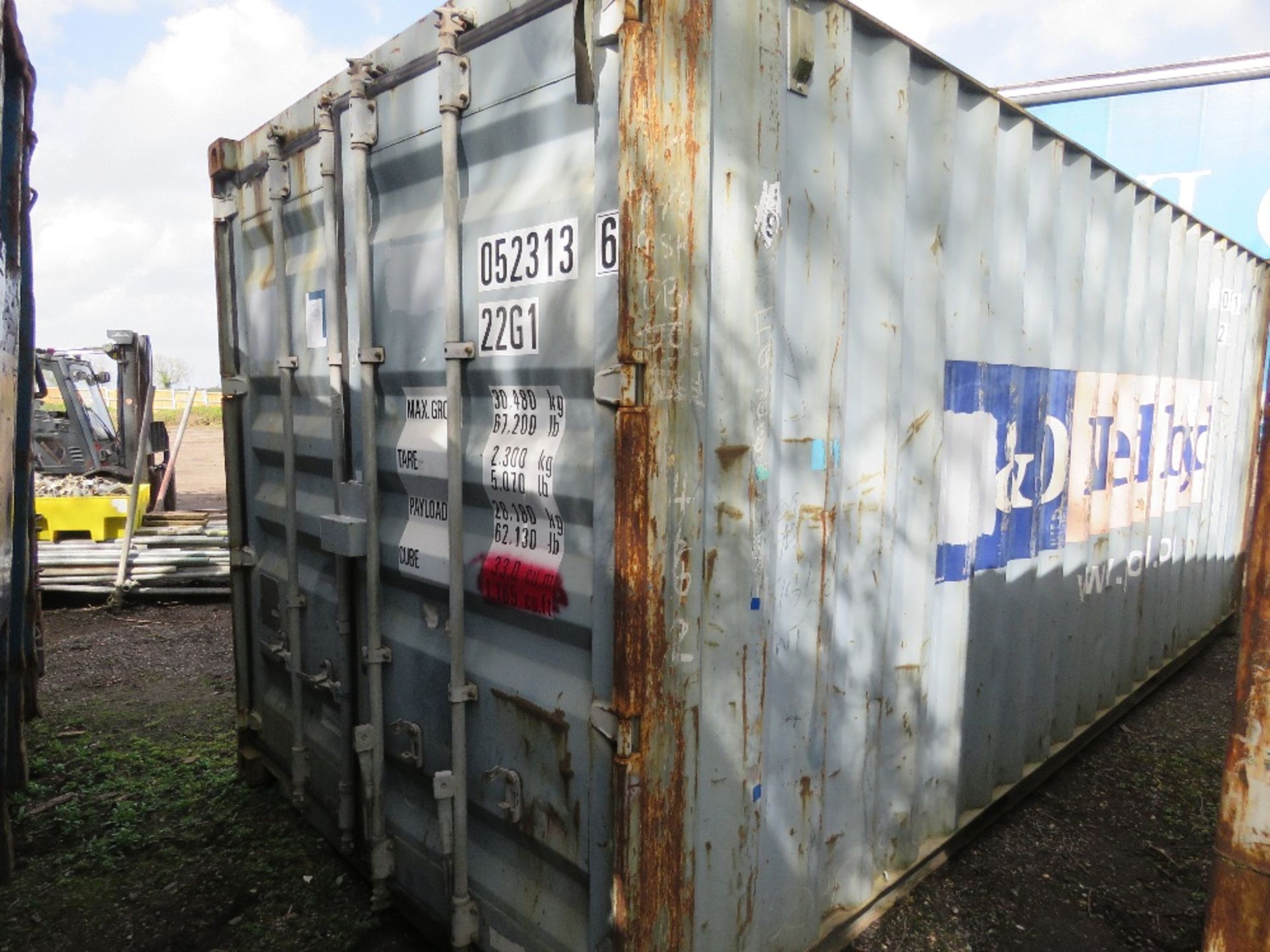 SECURE STORAGE 20FT SHIPPING CONTAINER . WITH FORK POCKETS. SOURCED FROM SITE CLEARANCE. ....THIS LO - Bild 3 aus 6
