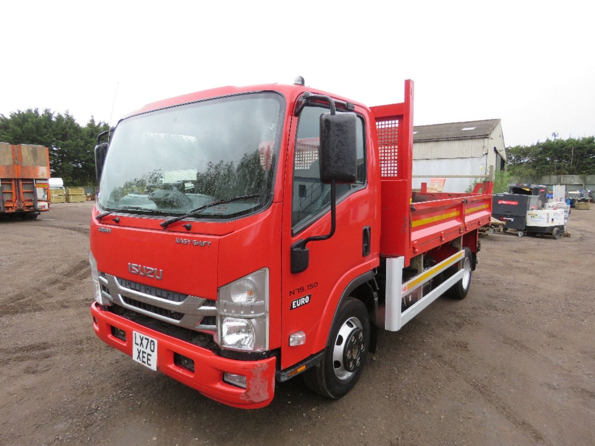 ISUZU N75.150 TIPPER LORRY REG:LX70 XEE. WITH V5, ONE RECORDED KEEPER, D.O.R:01/09/20. SOURCED FROM - Image 3 of 19